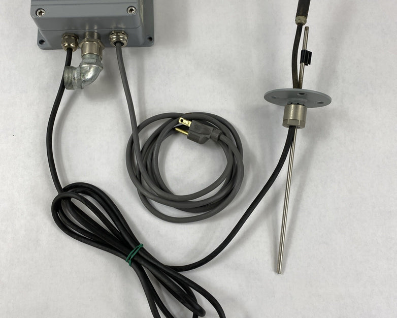 Vaisala HMP233 Humidity and Temperature Transmitter D2A1A2AA32A2B1A w/ Probe