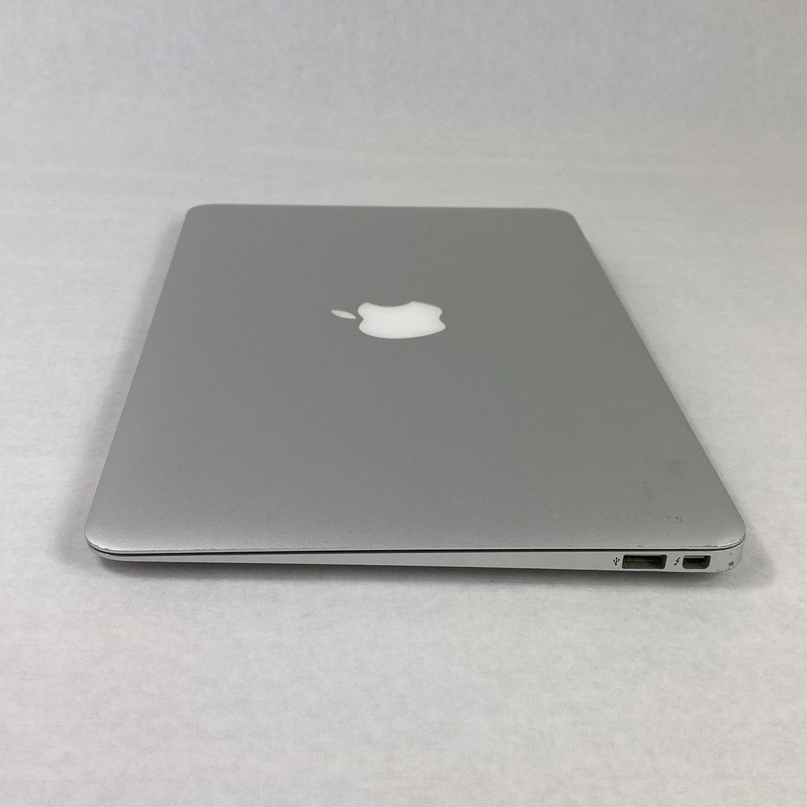 Apple MacBook Air A1465 2015 11" 1.6Ghz i5 4GB RAM 120GB SSD os11.7.1 706 Cycles