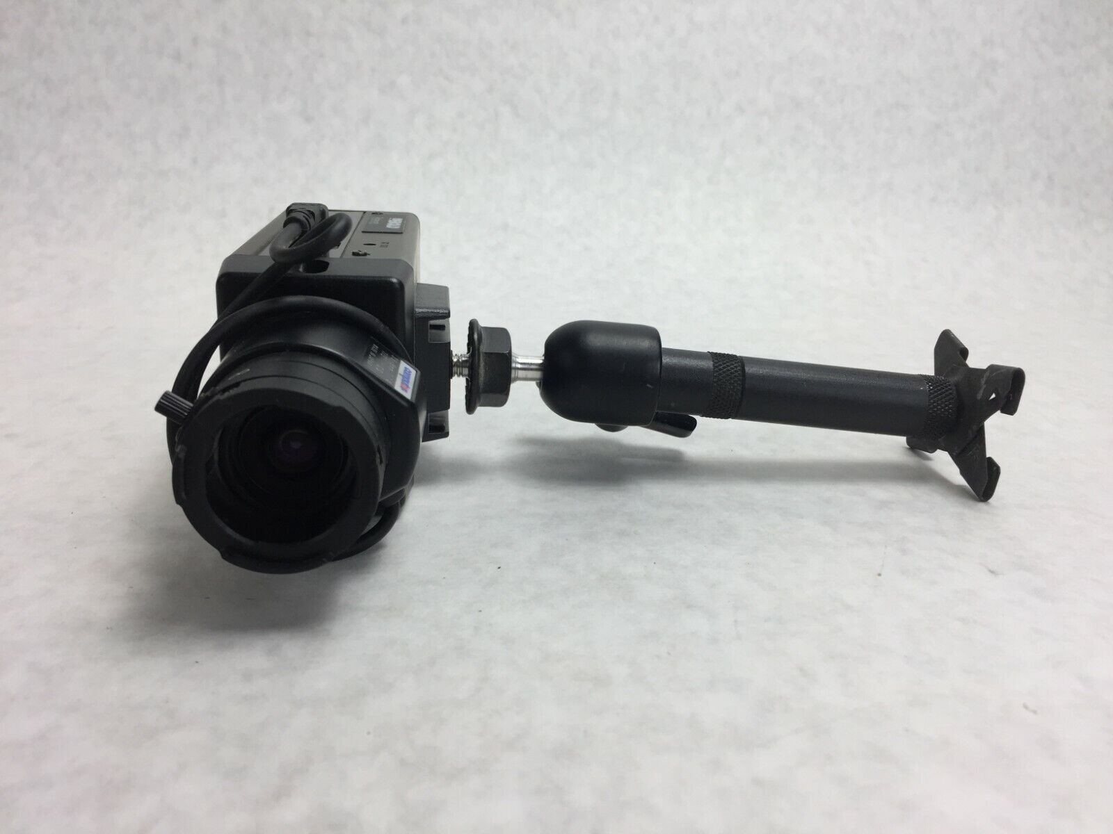 Diebold Preferred CL-301 w/ Computer 3.5-8mm 1:1.4 1/3" Digital Security Camera