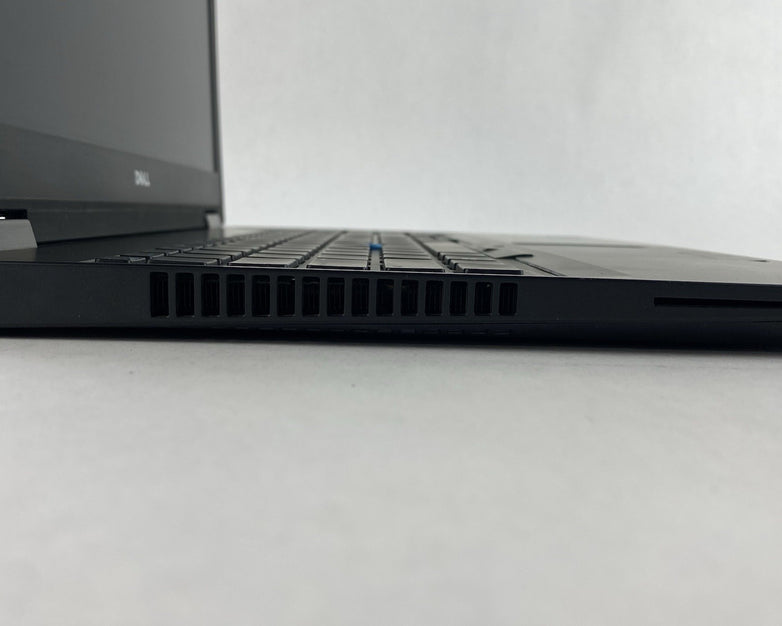Dell Latitude E5570 15.6" i5-6300U 2.4GHz 8GB RAM No SSD/OS/AC - READ