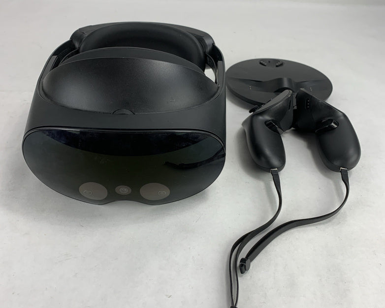 Meta Quest Pro VR Headset Bundle Dock and Controllers DK94EC - No AC Adapter