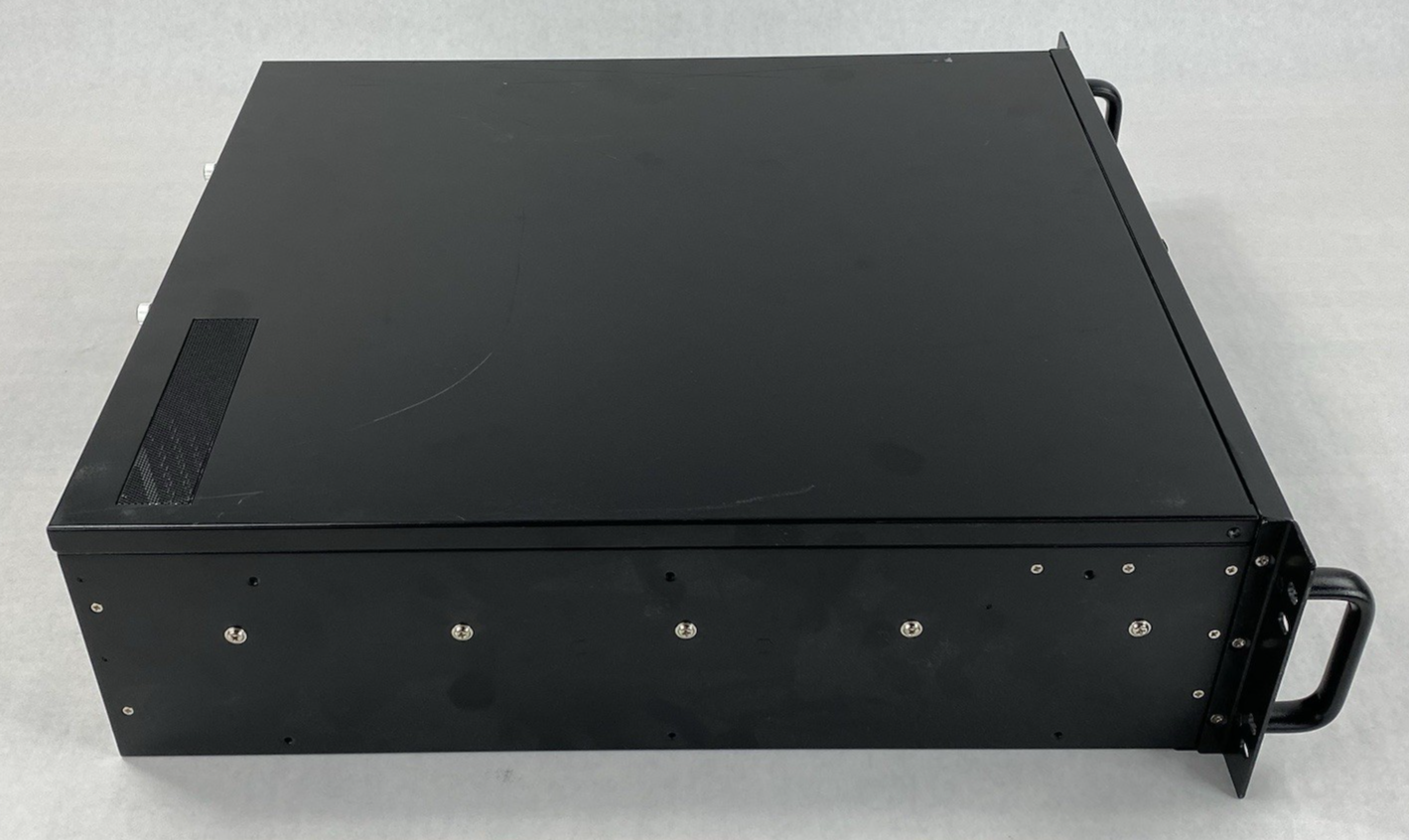 Advantech HPC-7320MB-00XE 3U Compact Rackmount Chassis