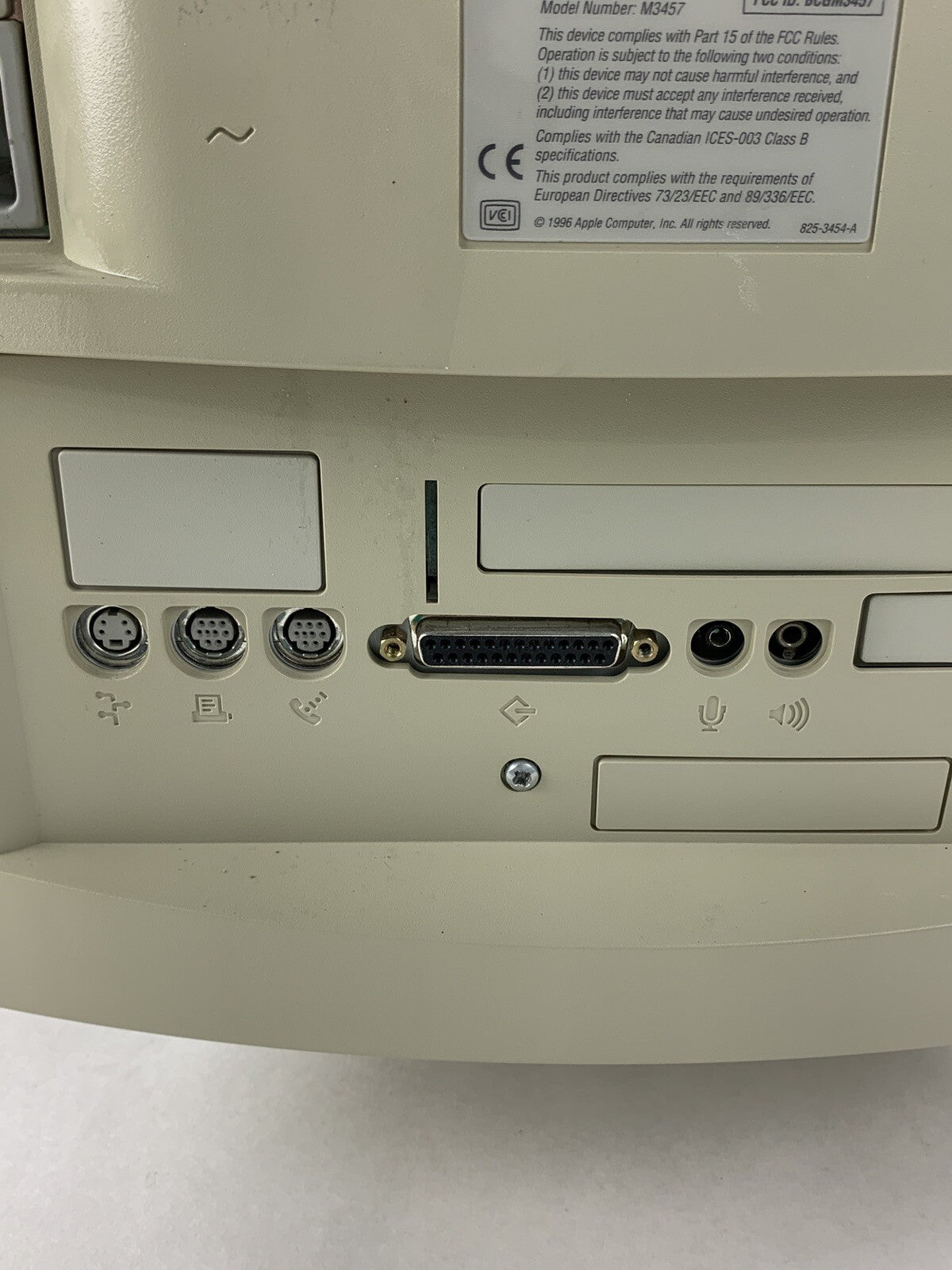 Apple Power Macintosh 5260/100 M3457 Boots Vintage No Hard Drive or OS