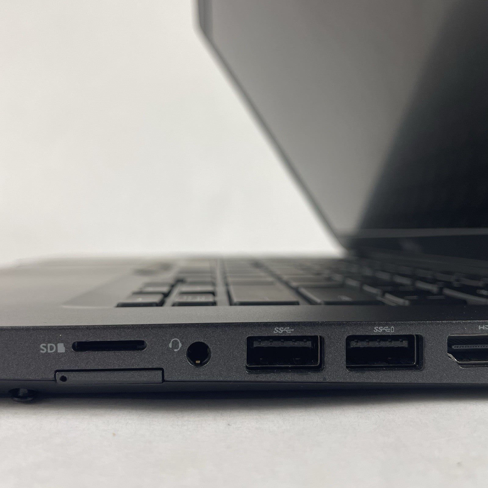 Dell Latitude 5400 14" i5-8365U 1.60 GHz 8 GB RAM No SSD/OS/AC/Batt - READ9