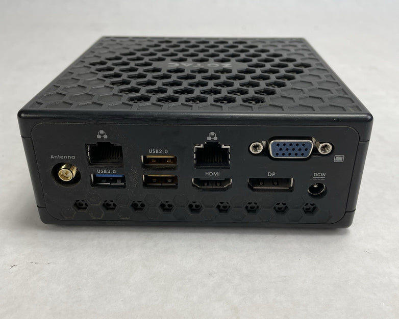 ZOTAC ZBox C1325 Nano Micro Celeron N3160 1.60 GHz 4 GB RAM No SSD No OS