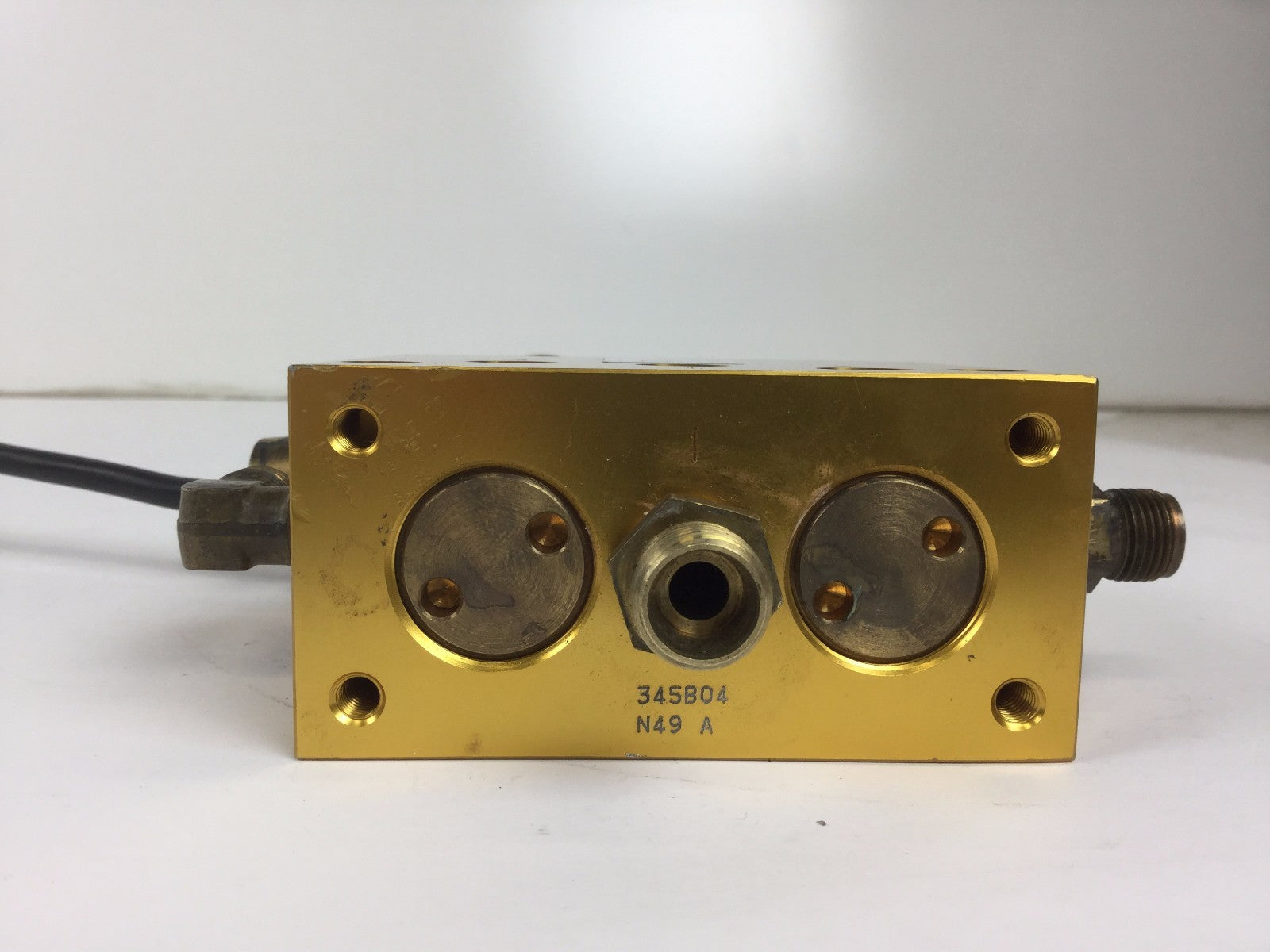 PARKER LUCIFER 345B04 488163N9 250 V= Directional Valve