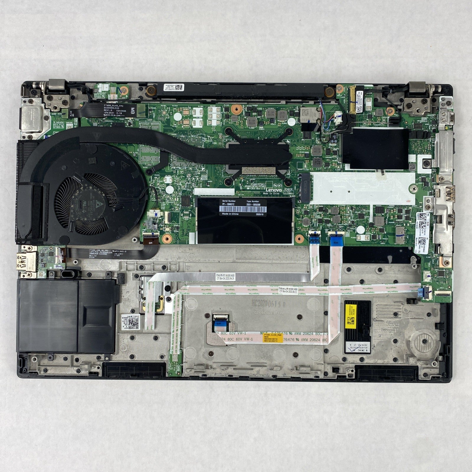 Lenovo ThinkPad T14 Gen 1 i5-10310U 1.70 GHz 8 GB RAM 14" No Batt. No SSD No OS