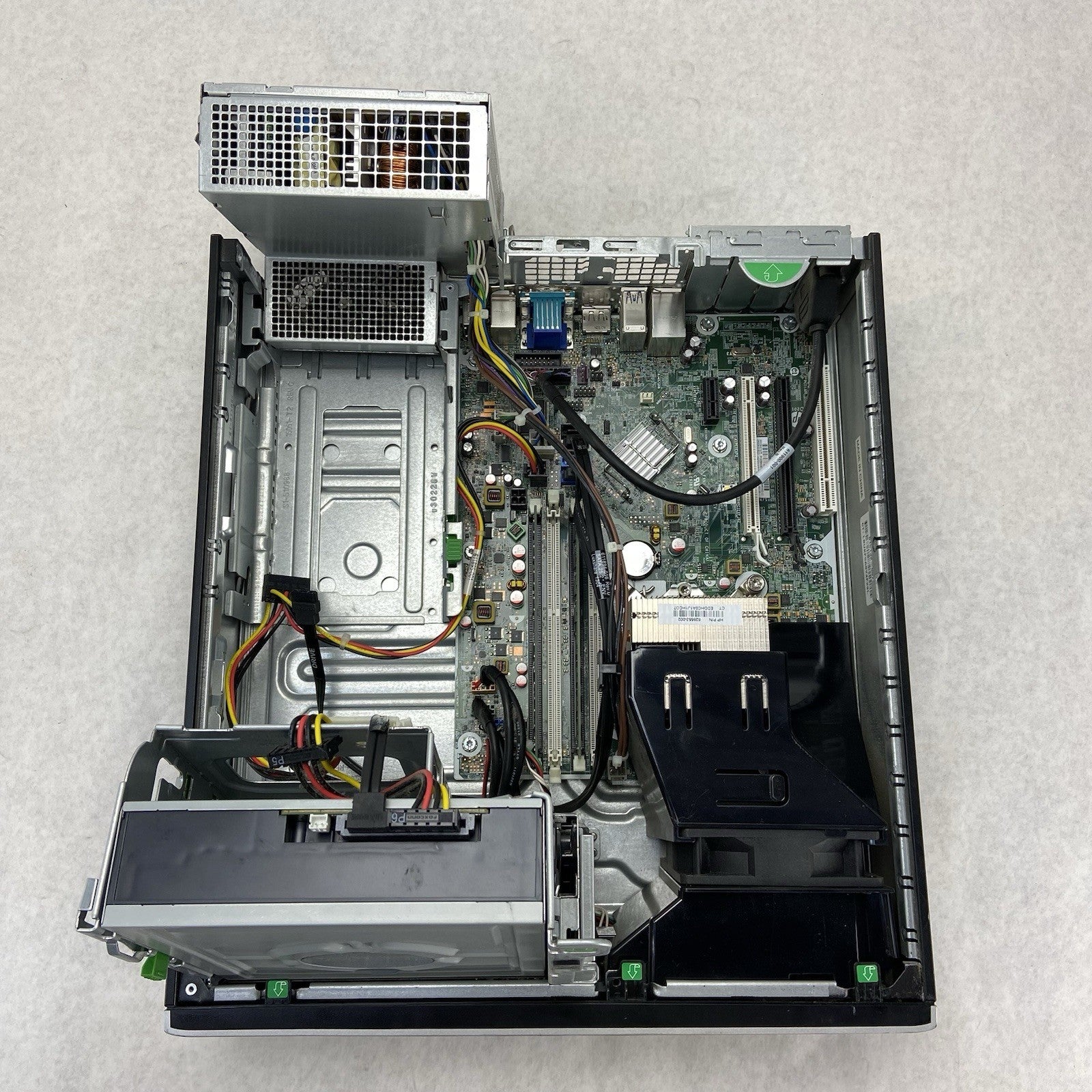 HP Compaq Elite 8300 SFF Intel Core i3-3220 3.3GHz 4GB RAM No HDD No OS11