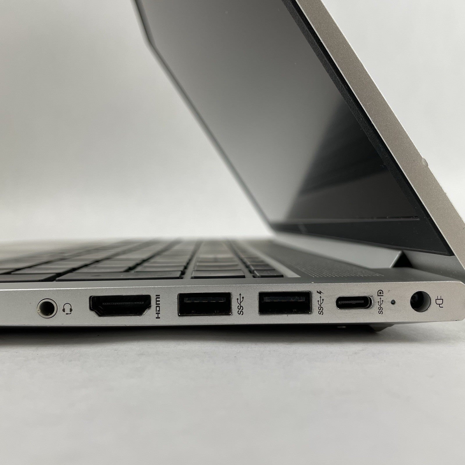 HP ProBook 450 G8 15.6" i5-1135G7 2.40 GHz 8 GB RAM No SSD/OS/AC - Worn6