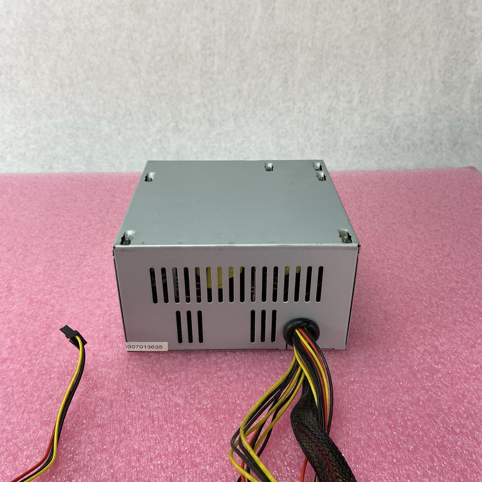 COOLMAX Technology V-400 400W Power Supply No PCIe Adaptor1