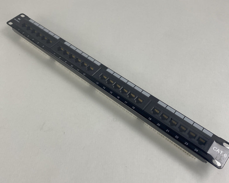 Cable Matters RJ45 110-Type 24-Port Cat 6 1U Patch pannel Open Box Sealed