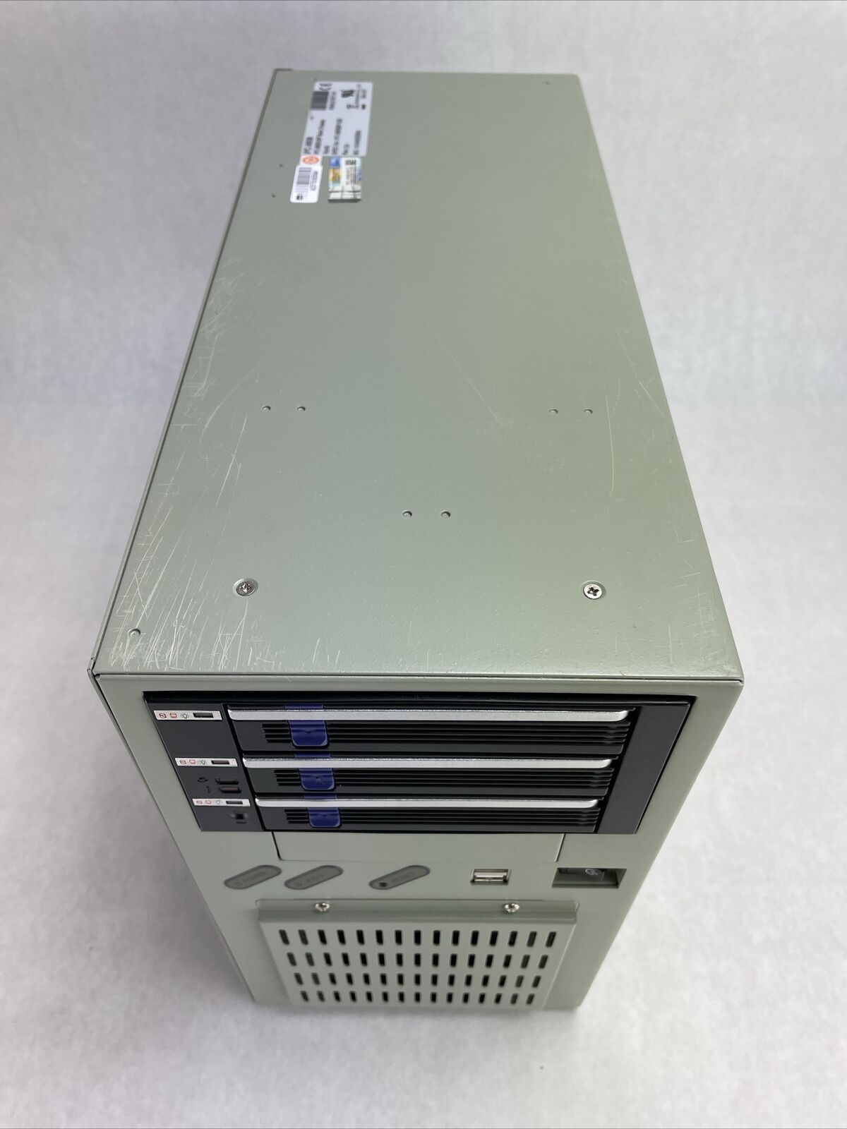 Advantech IPC-6608 PCE-5B08-2 Intel Core i5-4570s 2.9GHz 8GB RAM No HDD No OS