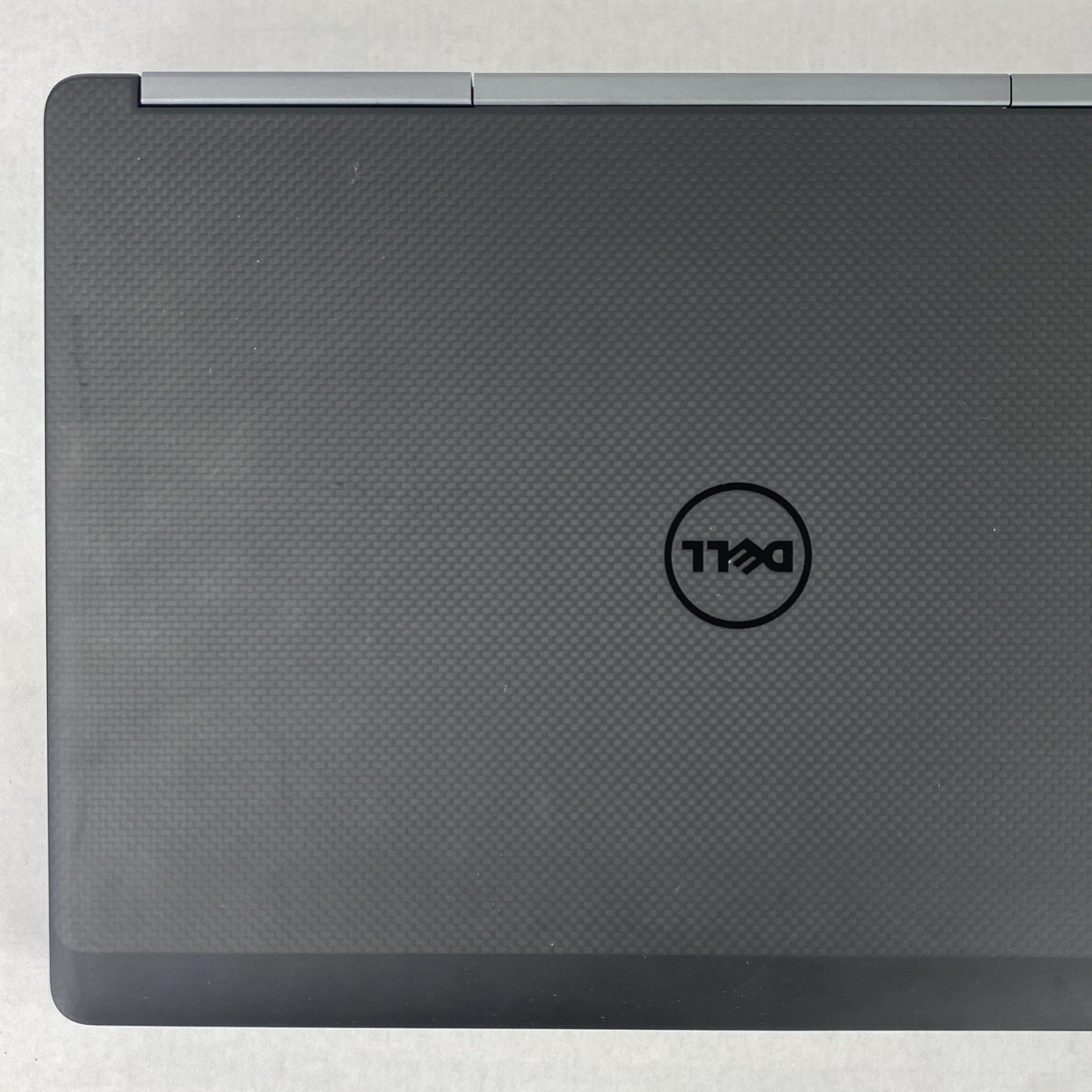 Dell Precision 7520 Intel Xeon E3-1505M v6 3.00 GHz 8 GB RAM 15.6" No HDD No OS