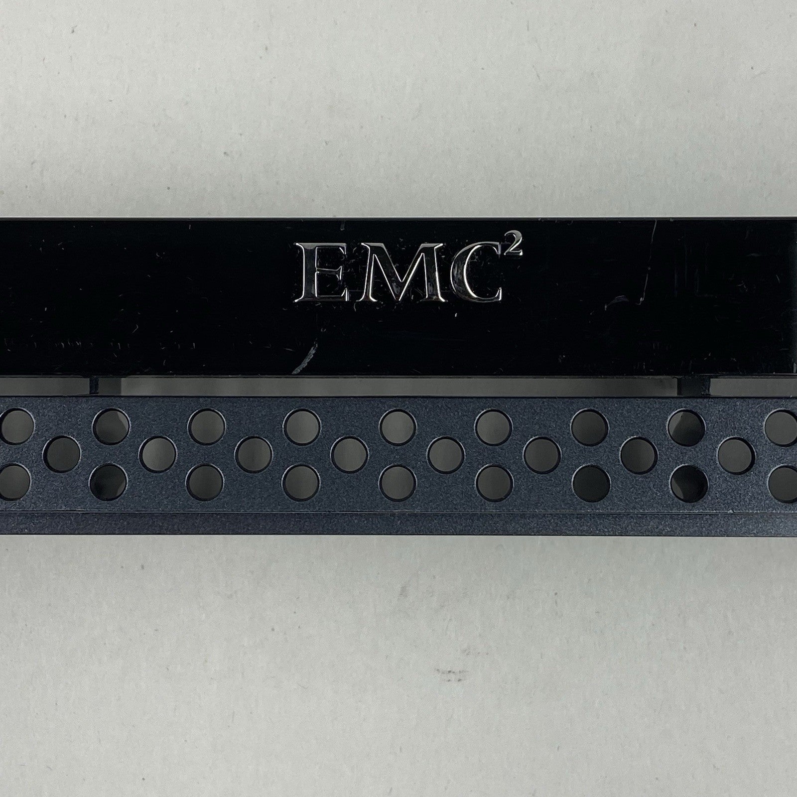 EMC 100-563-101  Fits CX4-120 CX4-240 CX4-480 1U Filler Panel Fleet B2 TLA 32-42