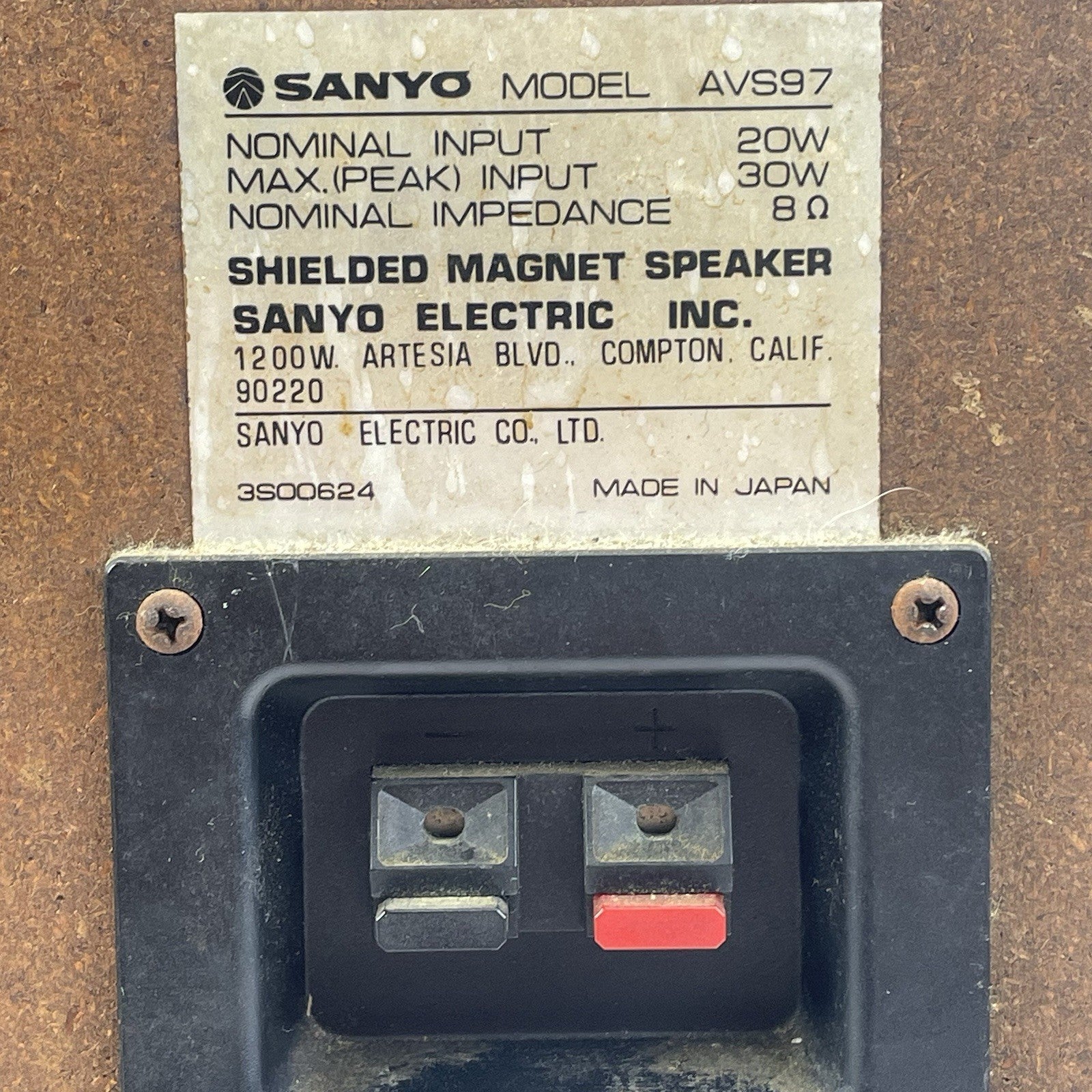 Sanyo AVS97 Bookshelf Speakers Tested