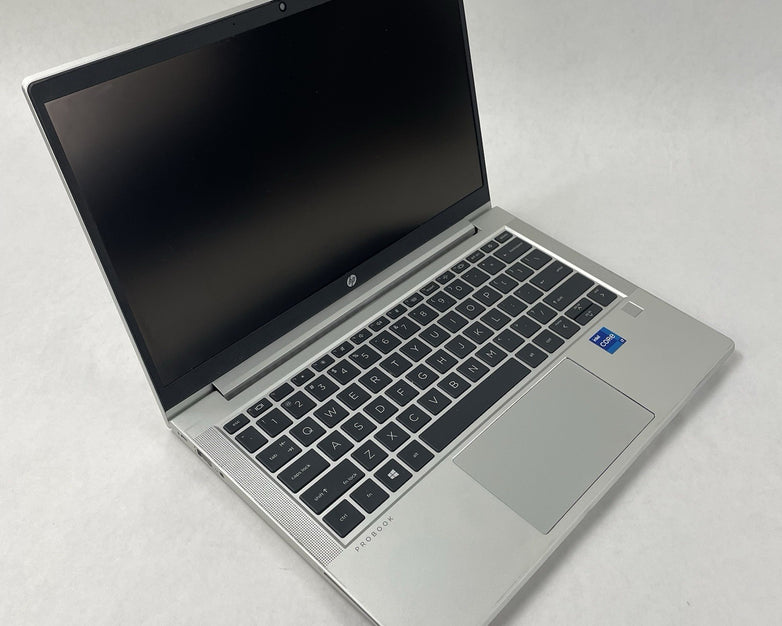 HP ProBook 630 G8 13.3" i7-1165G7 2.80 GHz 8 GB RAM No SSD/OS/AC - Dents