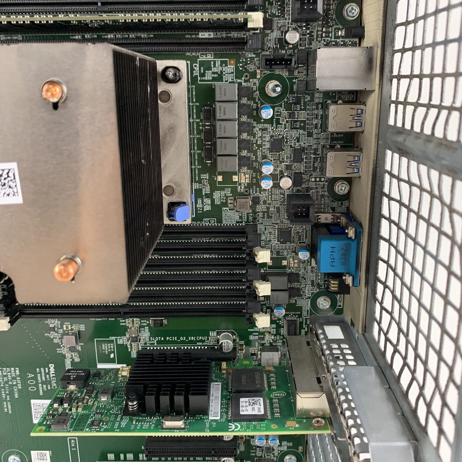 Dell PowerEdge T640 Tower Server 2x  Gold 6125 2.6 GHz  64 GB Ram No OS No HDD