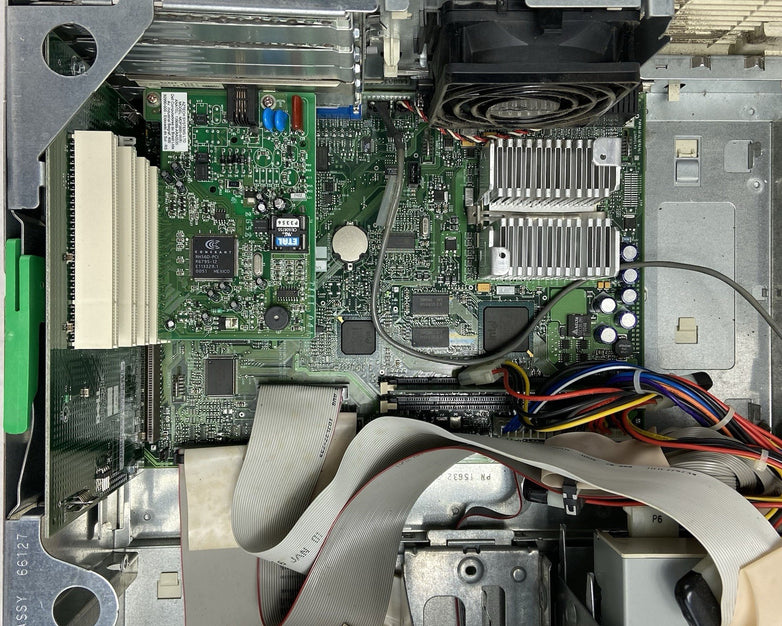 Dell Optiplex GX110 DT Intel Pentium III 866MHz 128MB RAM No HDD No OS