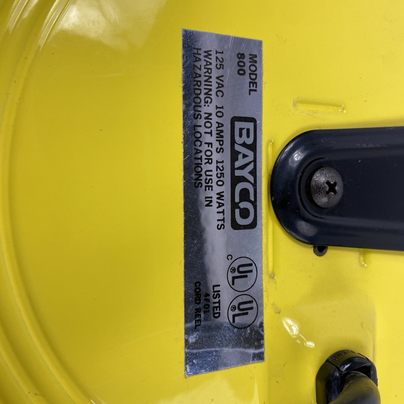 Bayco Model 800 125V AC 10A Retractable Power Cord Reel - Parts or Repair