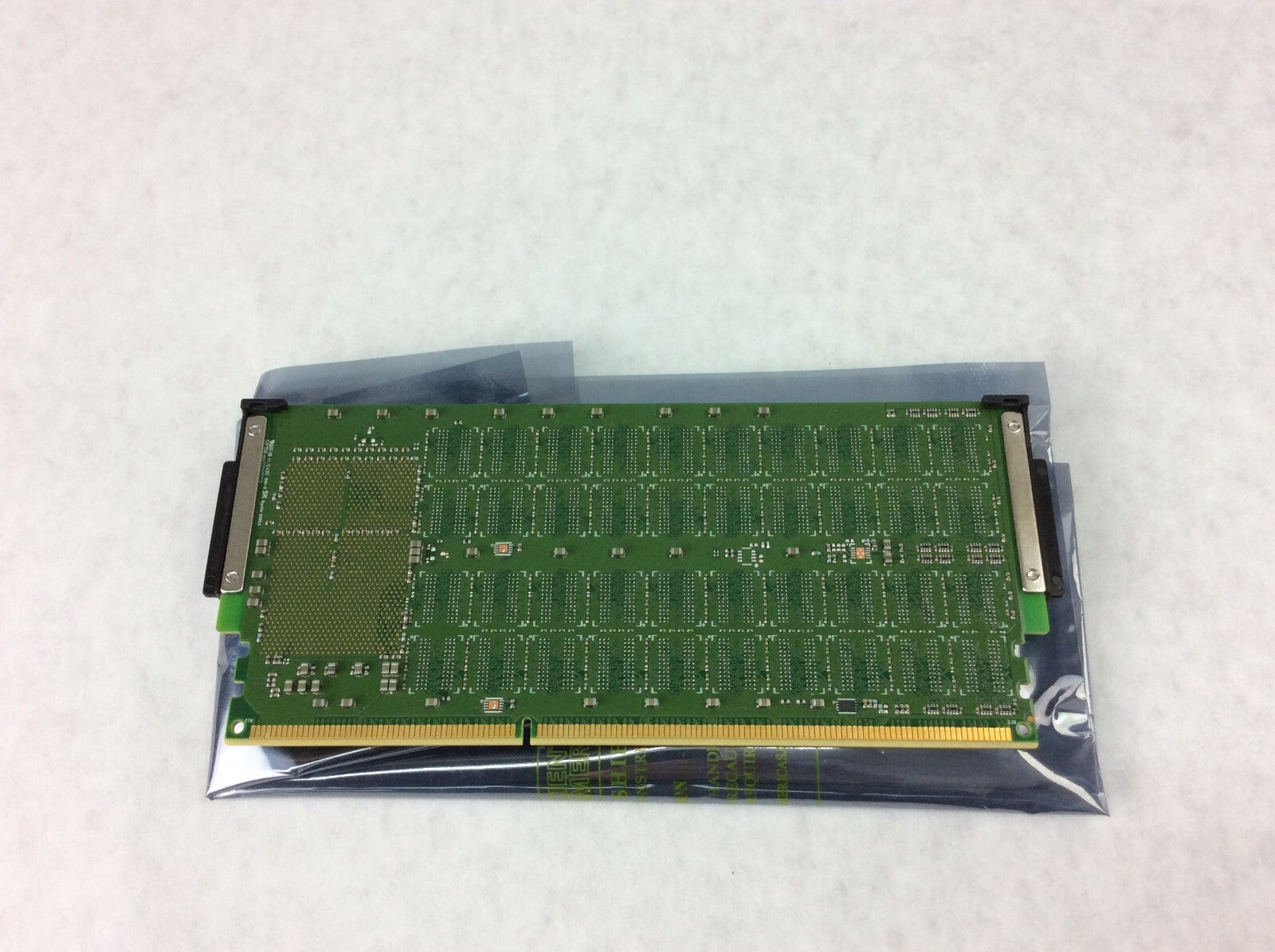 IBM 00JA656 16GB 2Gx80 SK Kynix 4P1Rx8 PC3L-12800 Memory