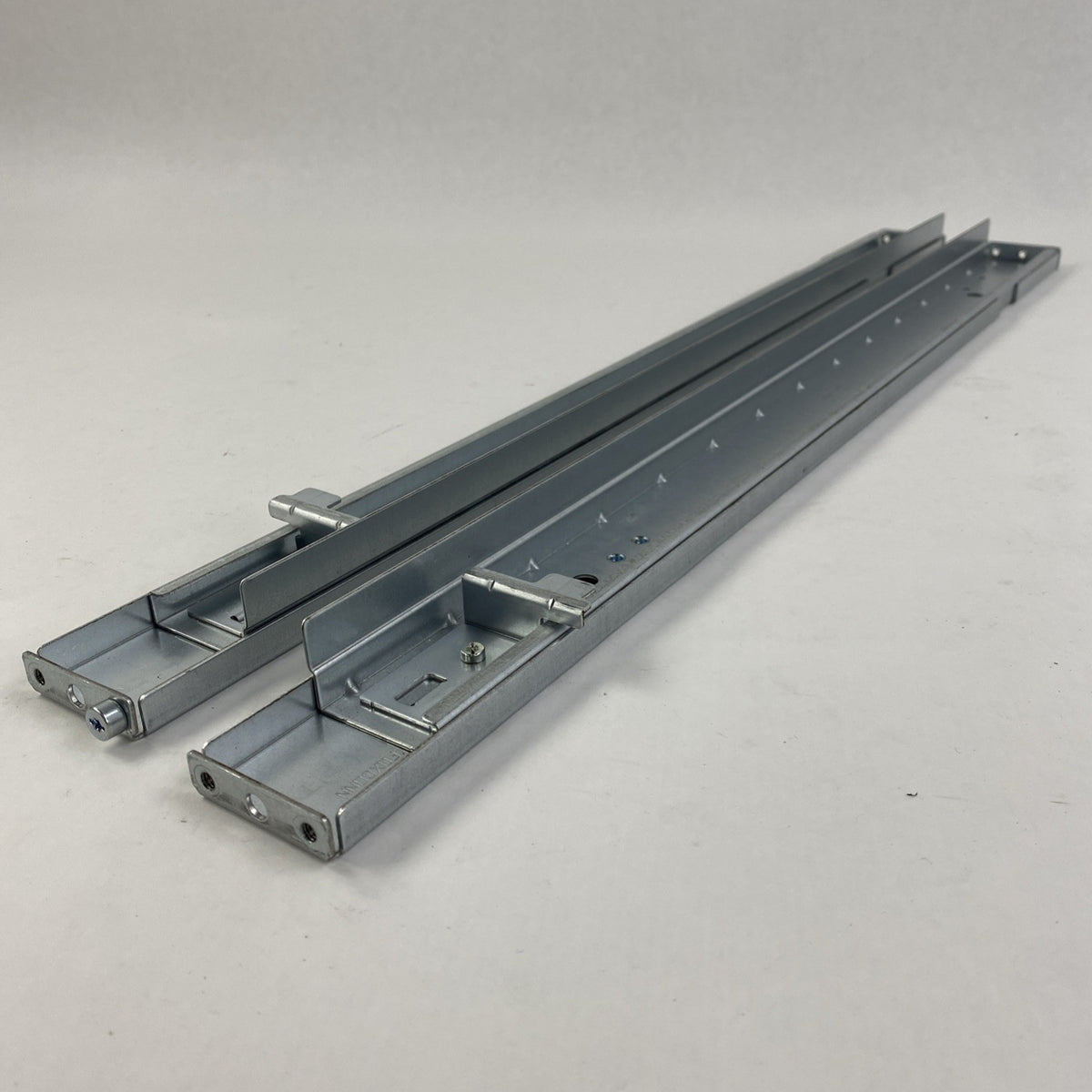 Foxconn 2F77A-02 Right and Left Sliding Server Rails - No Screws12