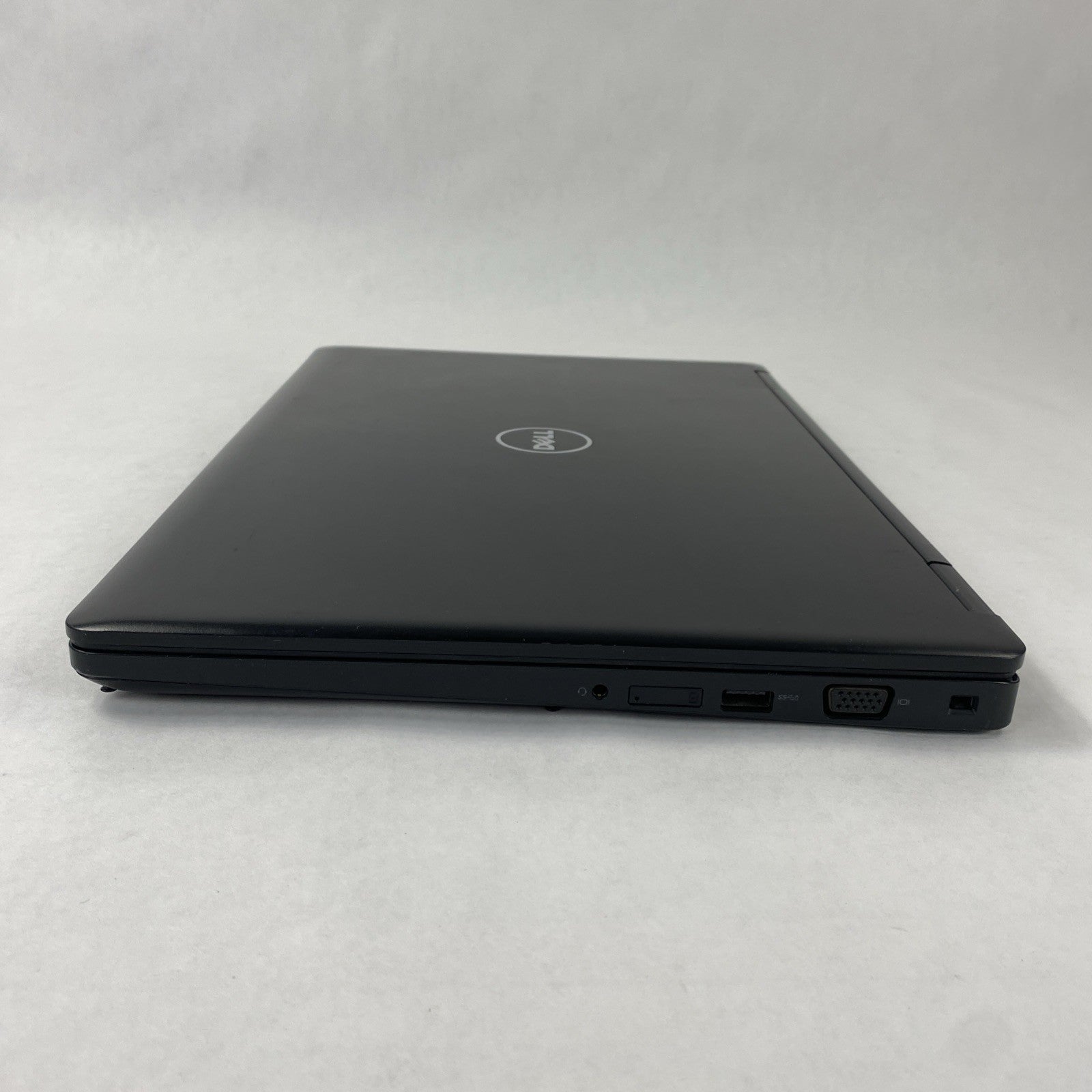 Dell Latitude 5580 Core i5-7300U 2.60 GHz 8 GB RAM 15.6" No Battery No HDD No OS