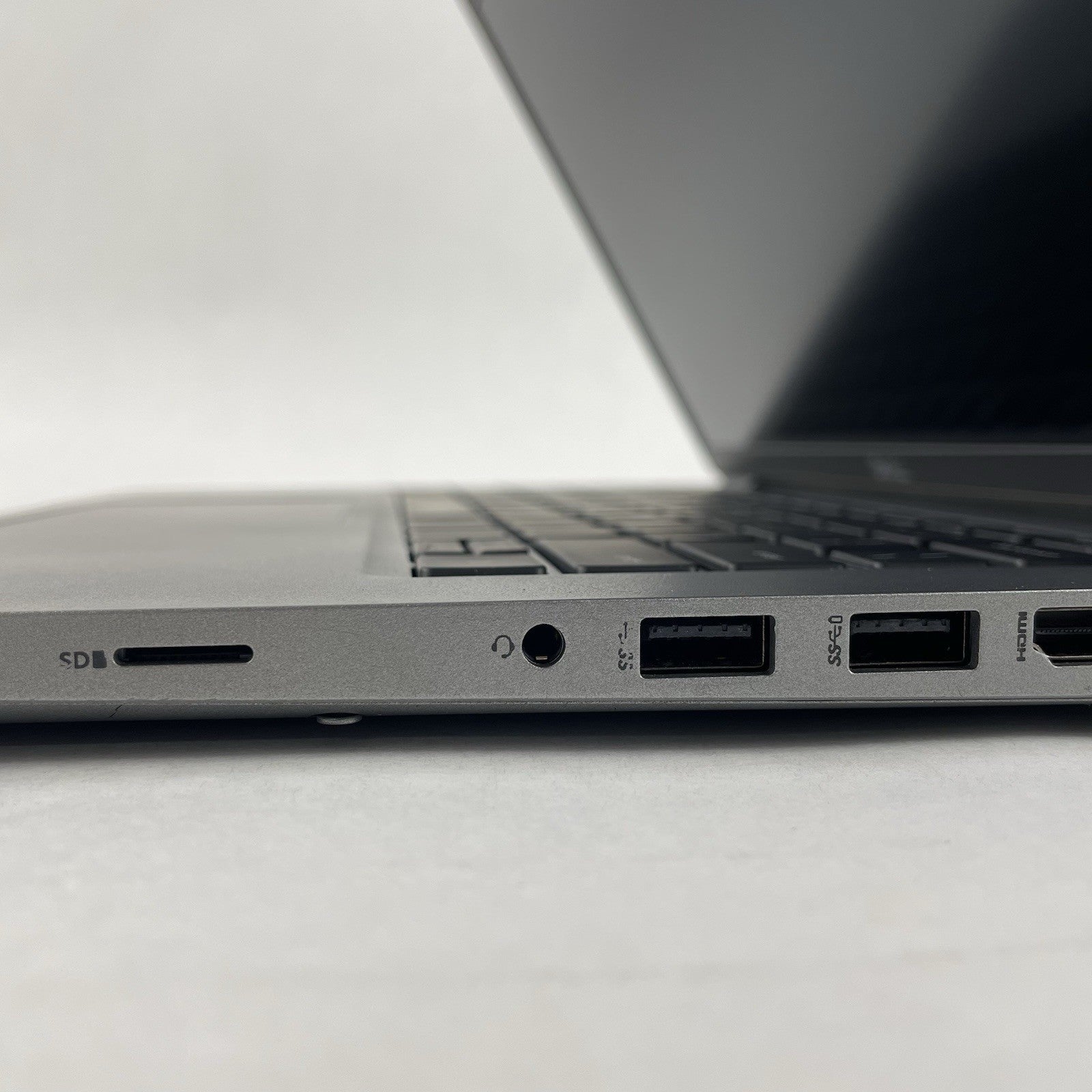 Dell Latitude 5420 14" i5-1145G7 2.60 GHz 8 GB RAM No SSD/OS/AC/Batt9