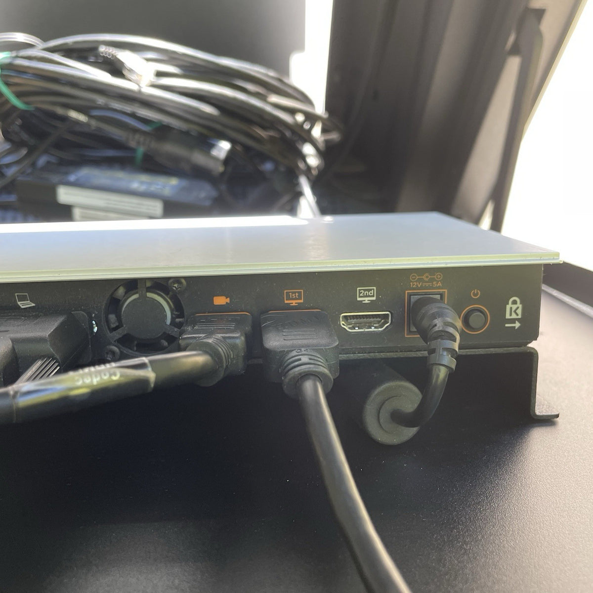 Cisco TelePresence 42" Conference System FS-L42056 TTC8-02 TTC7-18 C20 Tested17