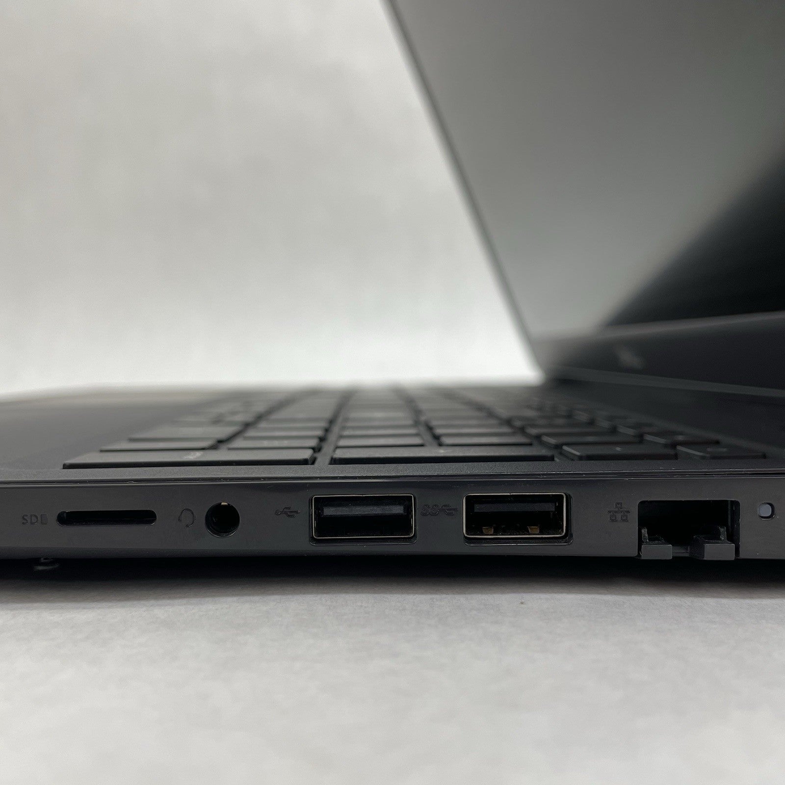 Dell Latitude 3510 15.6" i5-10210U 1.60 GHz 8GB RAM No SSD/OS/AC - Missing N Key7