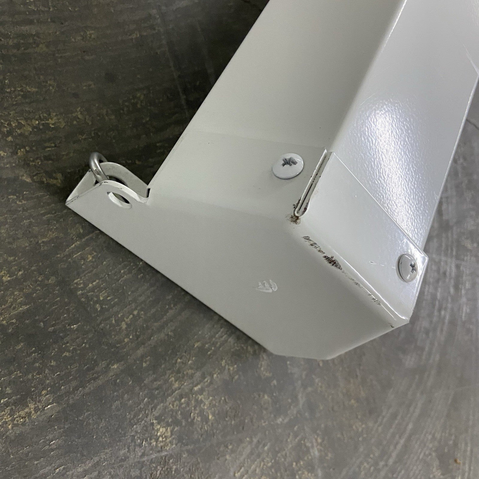 Da-Lite  Model C Manual Projection Screen 96" 16:10 - Tensioner Broken