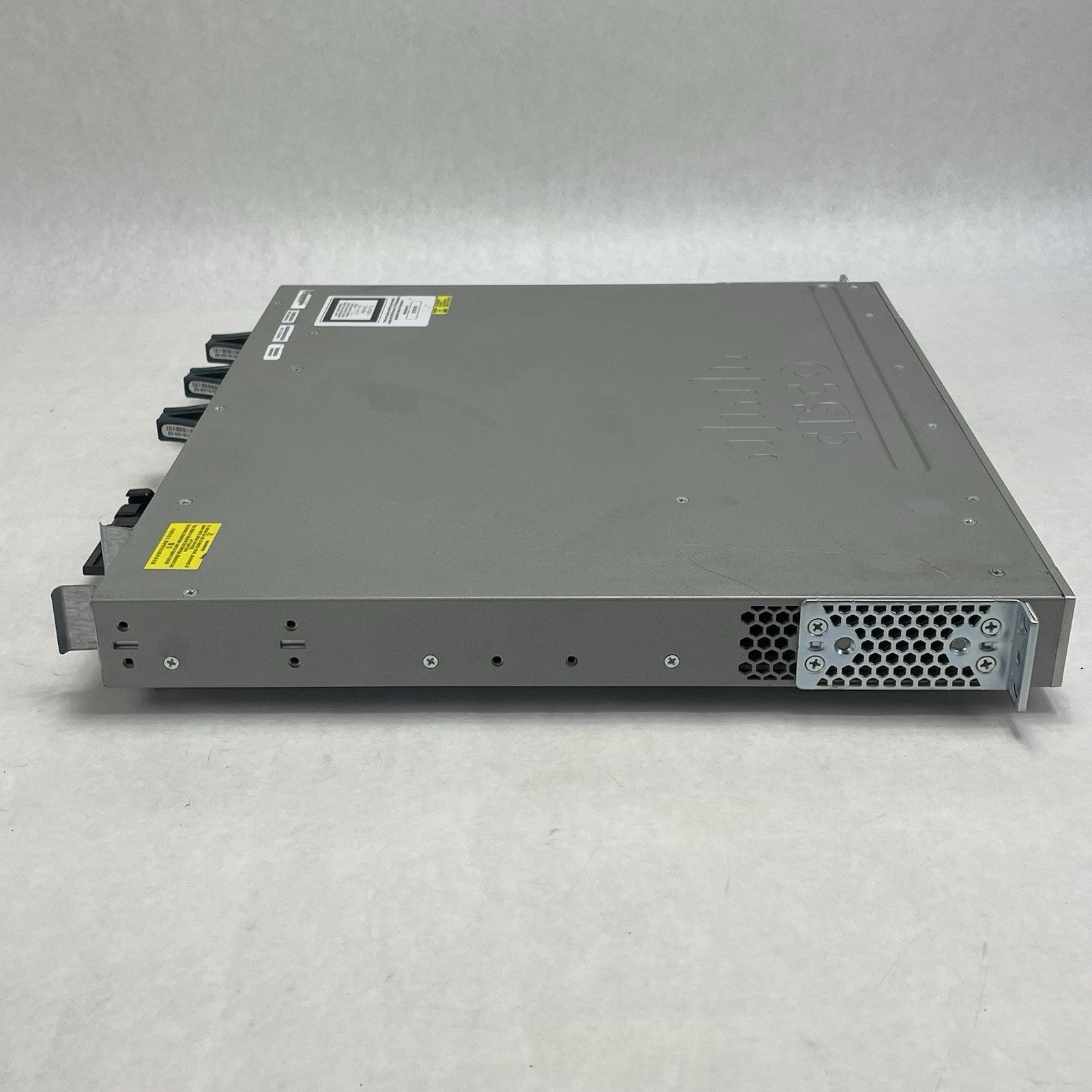 Cisco Catalyst WS-C3850-24T-L V06 24 Port Switch Tested & Reset 1X PSU6