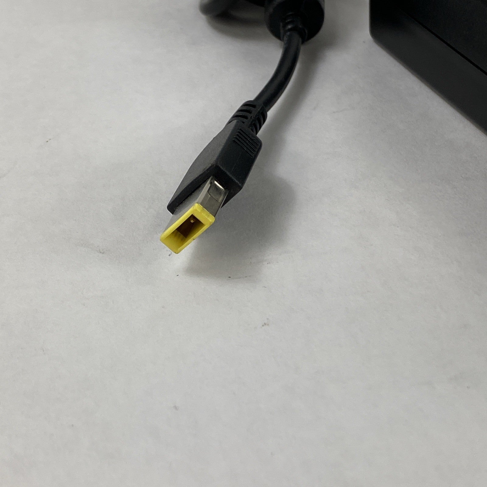Lenovo ADL135NDC2A AC Adapter Lot of 33