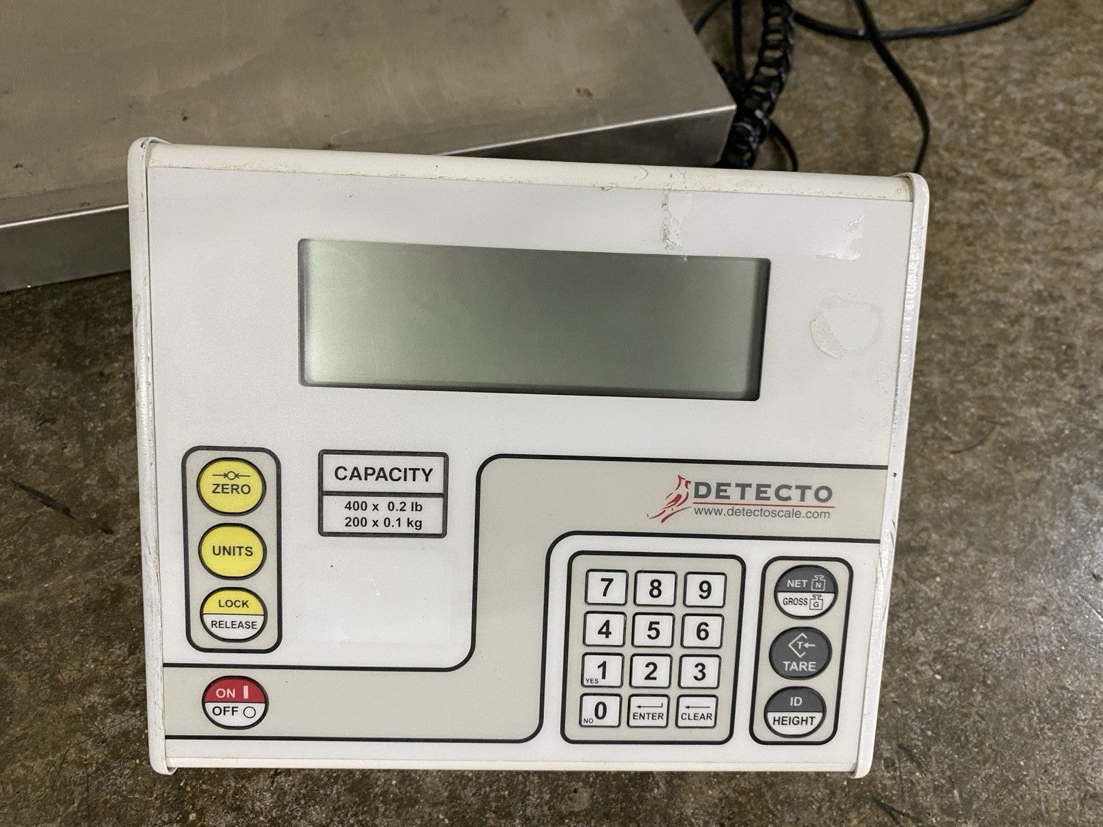 Cardinal Detecto VET400 Veterinary Floor Scale 400lb Max 22 x 42"