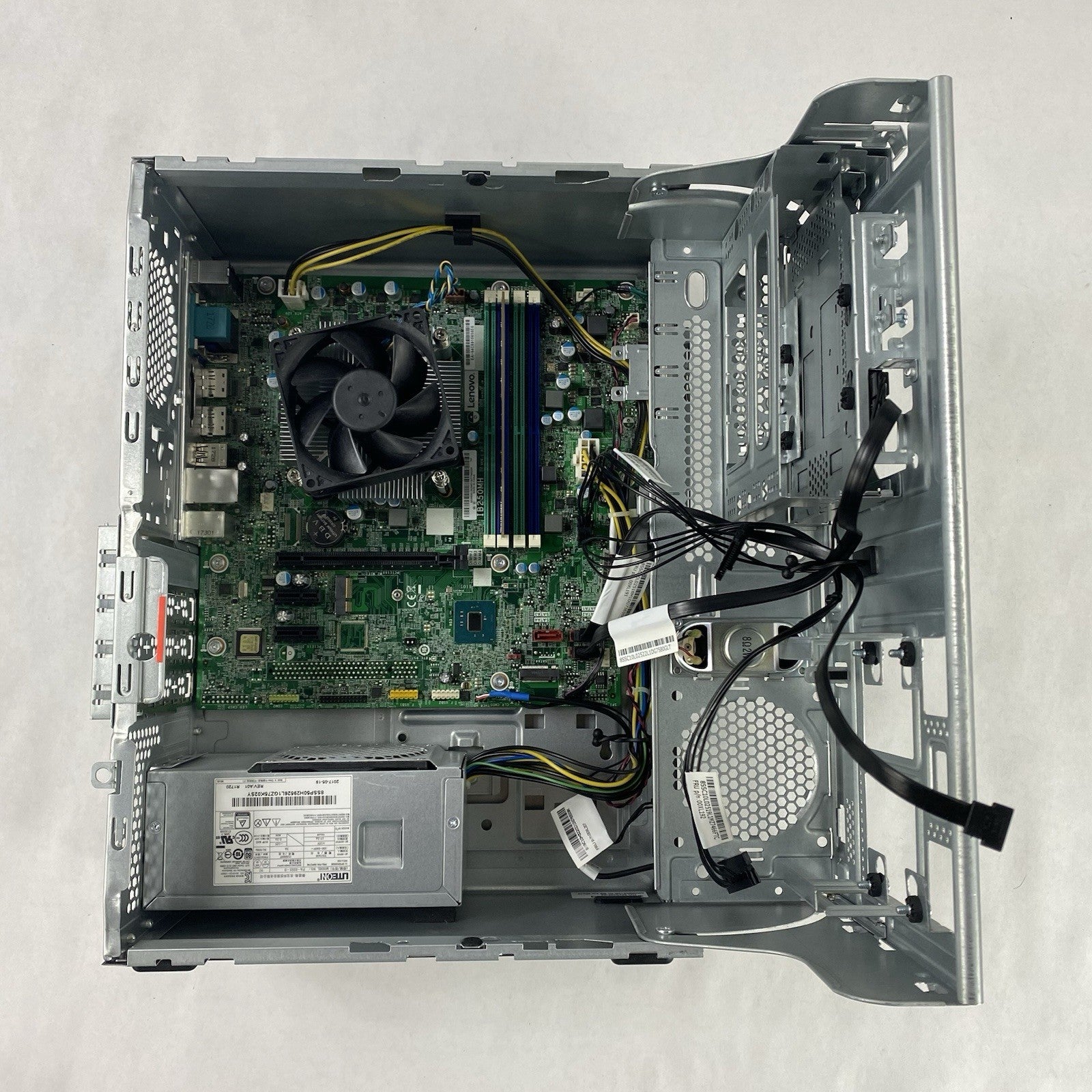Lenovo ThinkCentre M710T MT Intel Core i7-7700 3.60 GHz 8 GB RAM No HDD/OS12