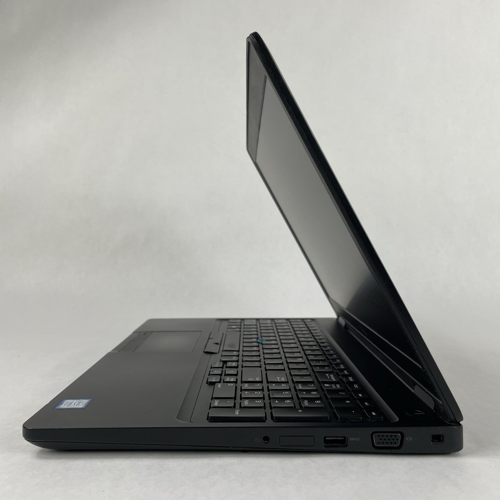 Dell Latitude 5590 15.6" i5-8250U 1.60 GHz 8 GB RAM No SSD/OS/AC/Batt- Bad Front9