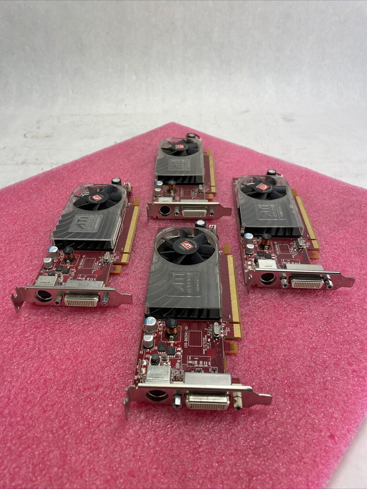 Lot of 4 AMD Radeon HD 2400XT Pro 256MB PCI-e ATI-102-B62902(B)