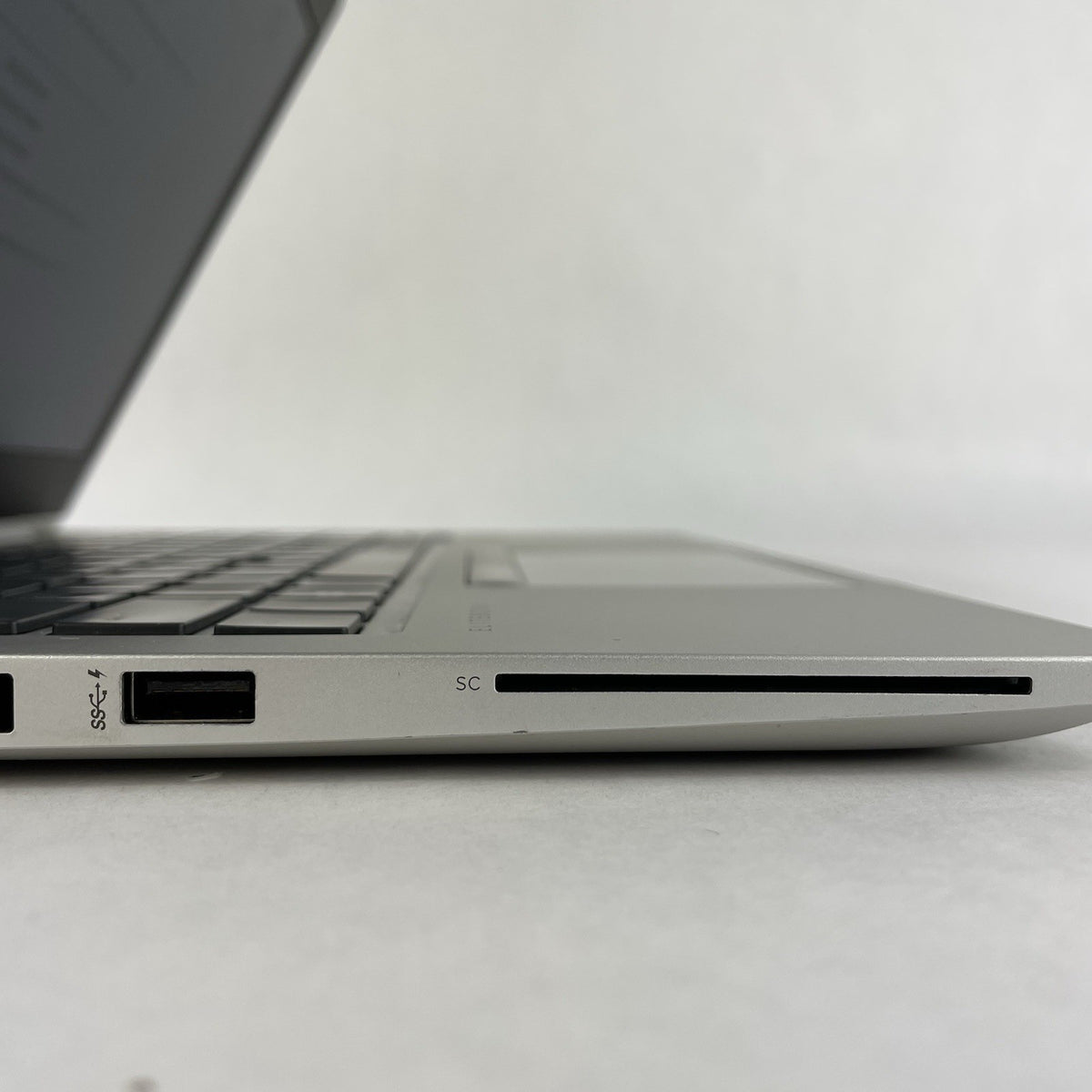 HP mt45 14" Ryzen 3 Pro 3300U 2.10 GHz 4 GB RAM No SSD/OS/AC5