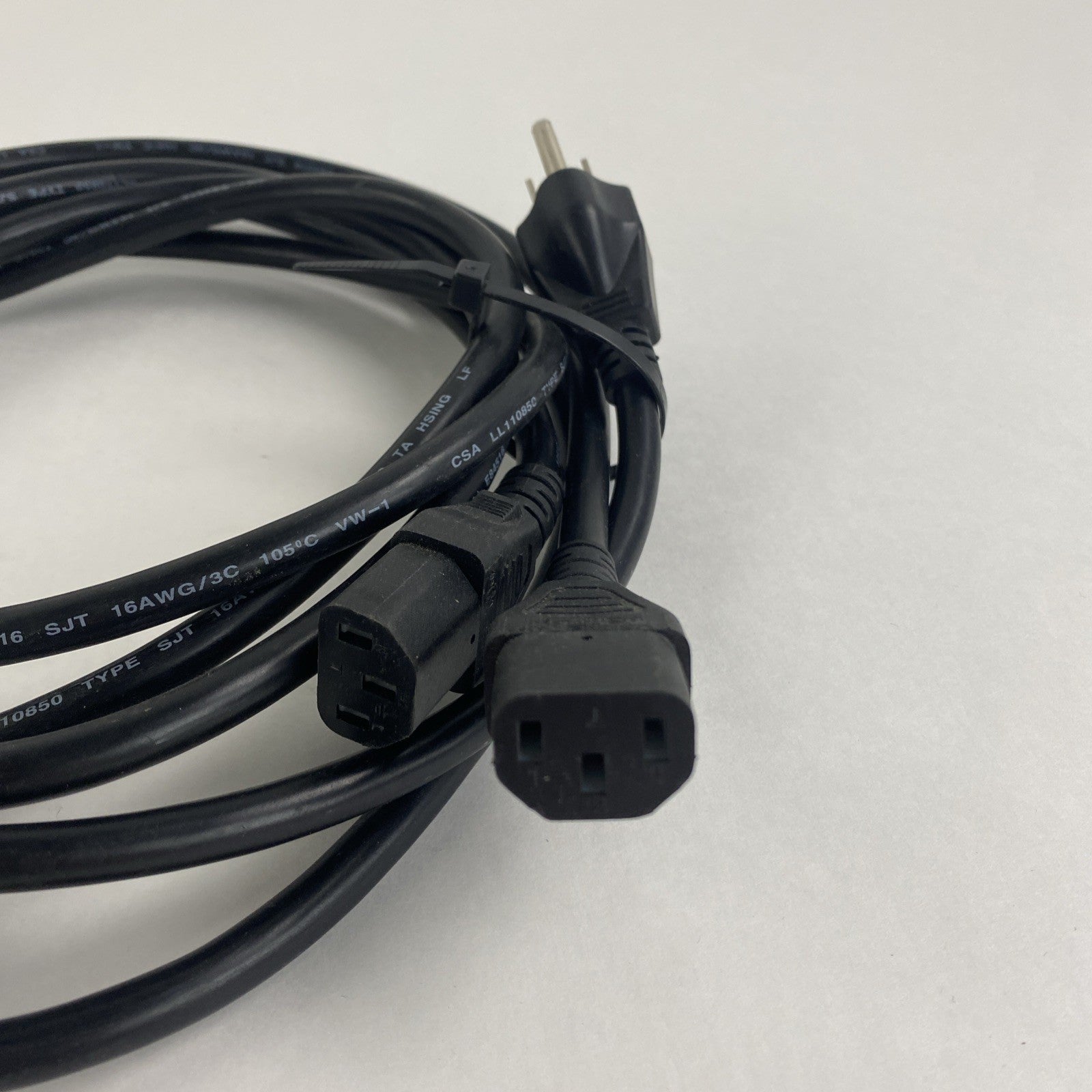 Volex E84516 Duo Cord Mix Lot w/ Volex LL2126 Power Cords Lot of 32
