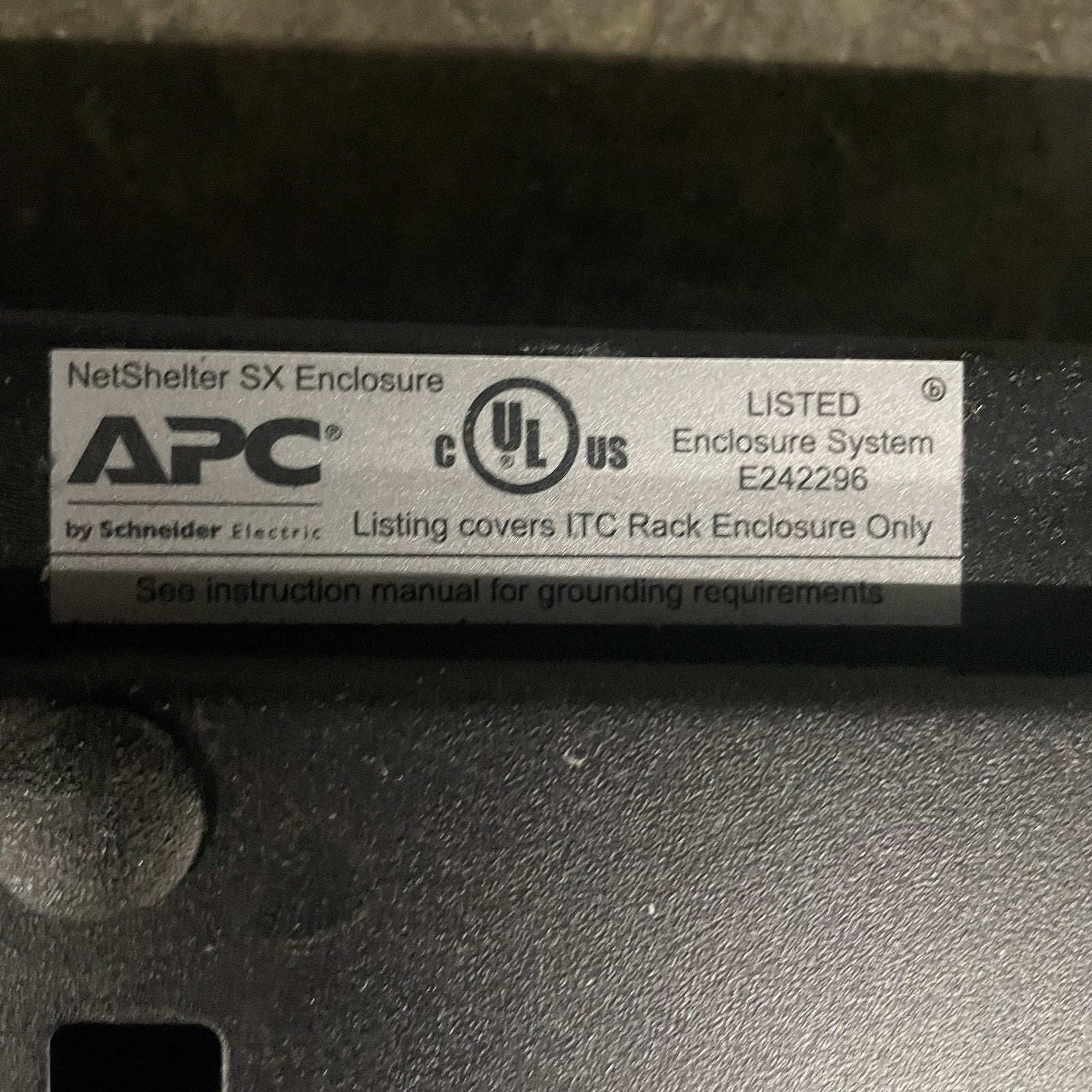 APC E242296 NetShelter SX 42U Server Rack 19" Enclosure Cabinet No Key