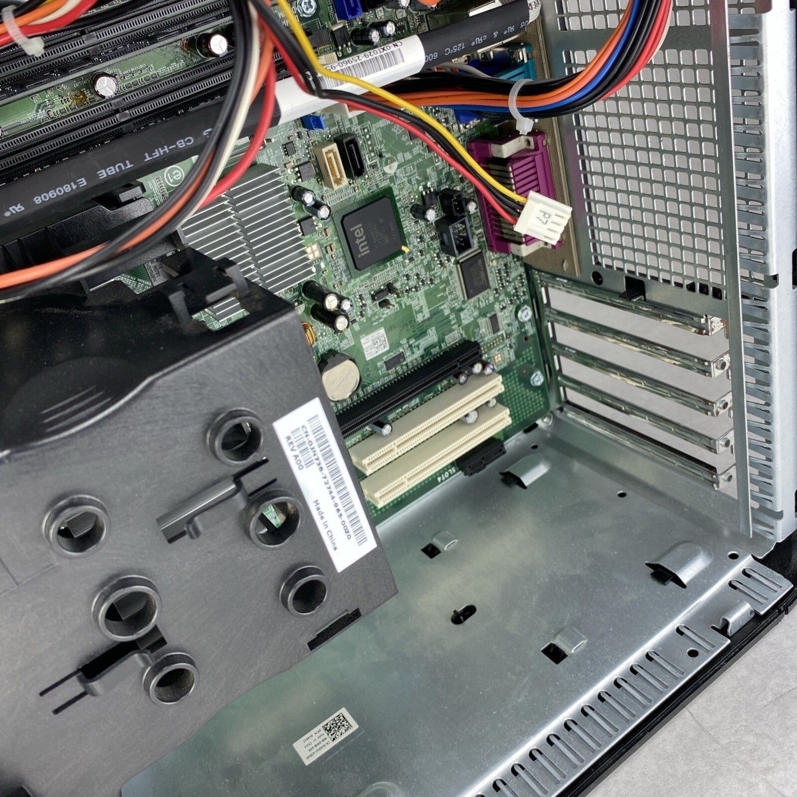 Dell Optiplex 760 MT  Intel Core 2 Duo E7400 2.80GHz 4GB RAM No HDD No OS READ