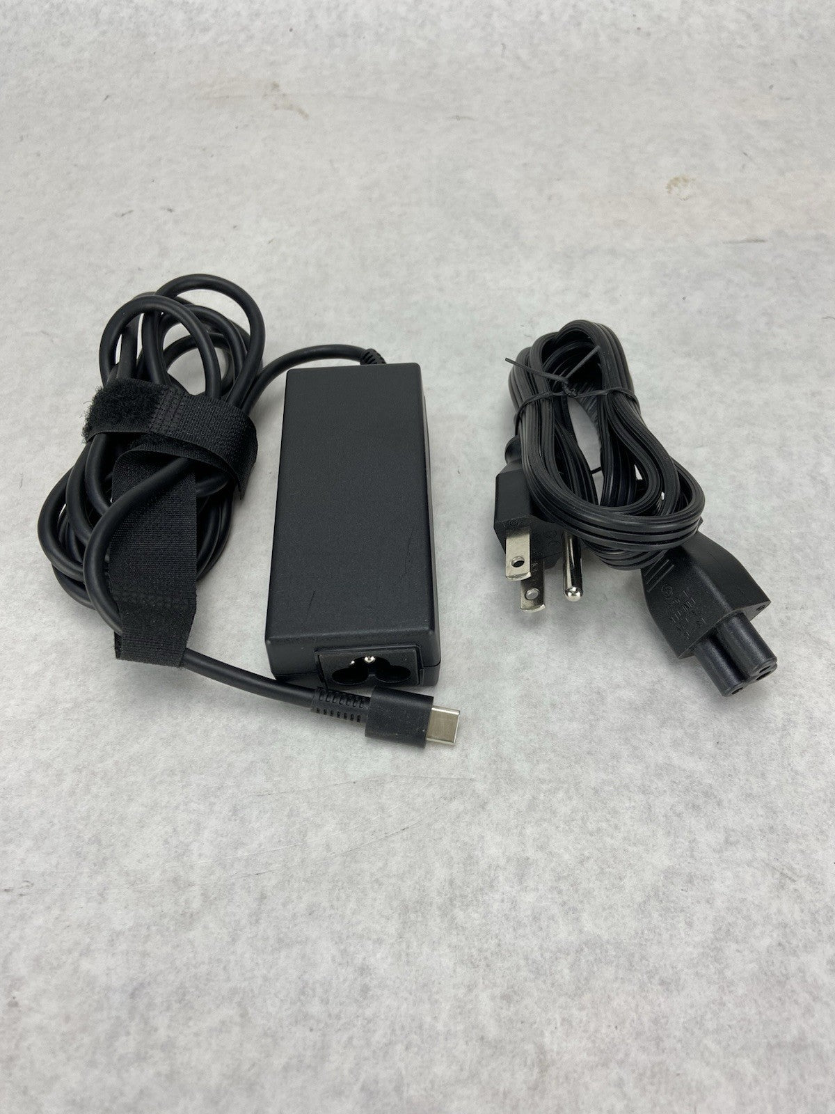 HP Charger 45W USB-C 9.0V Part Number: L42206-003