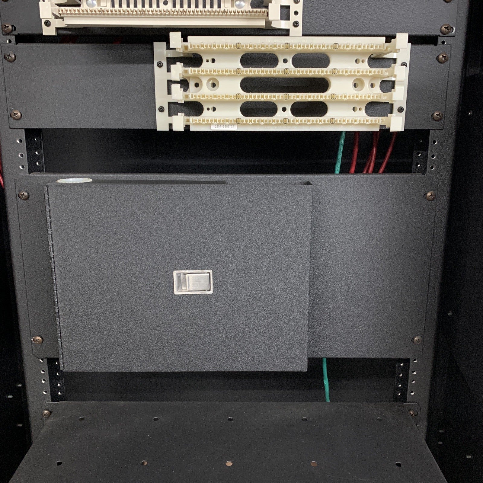 Heathkit TelCom Technology Rack 390-4432