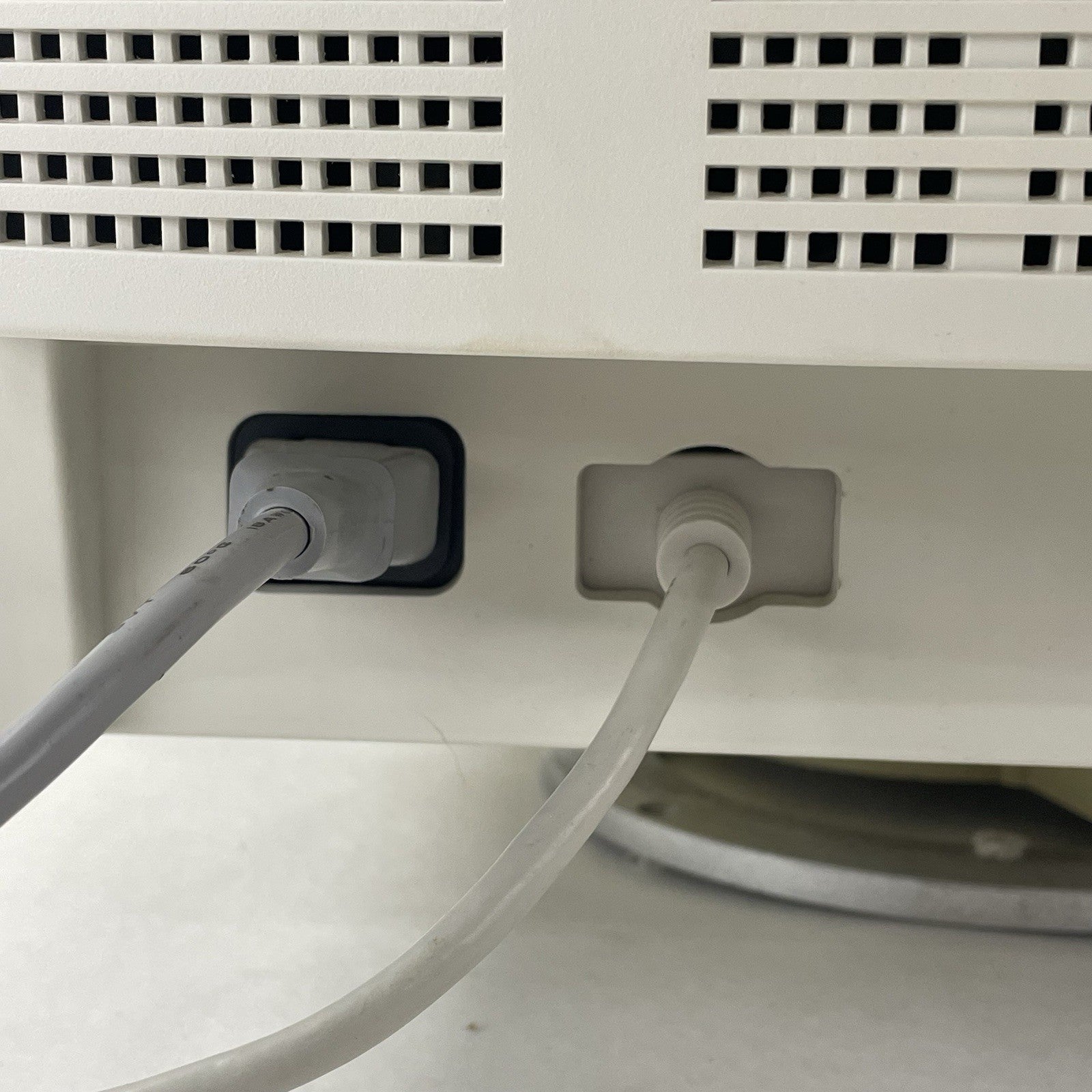 KDS 17" CRT Retro Gaming Monitor XF-70 Xflat Korea Data Systems Broken Stand6