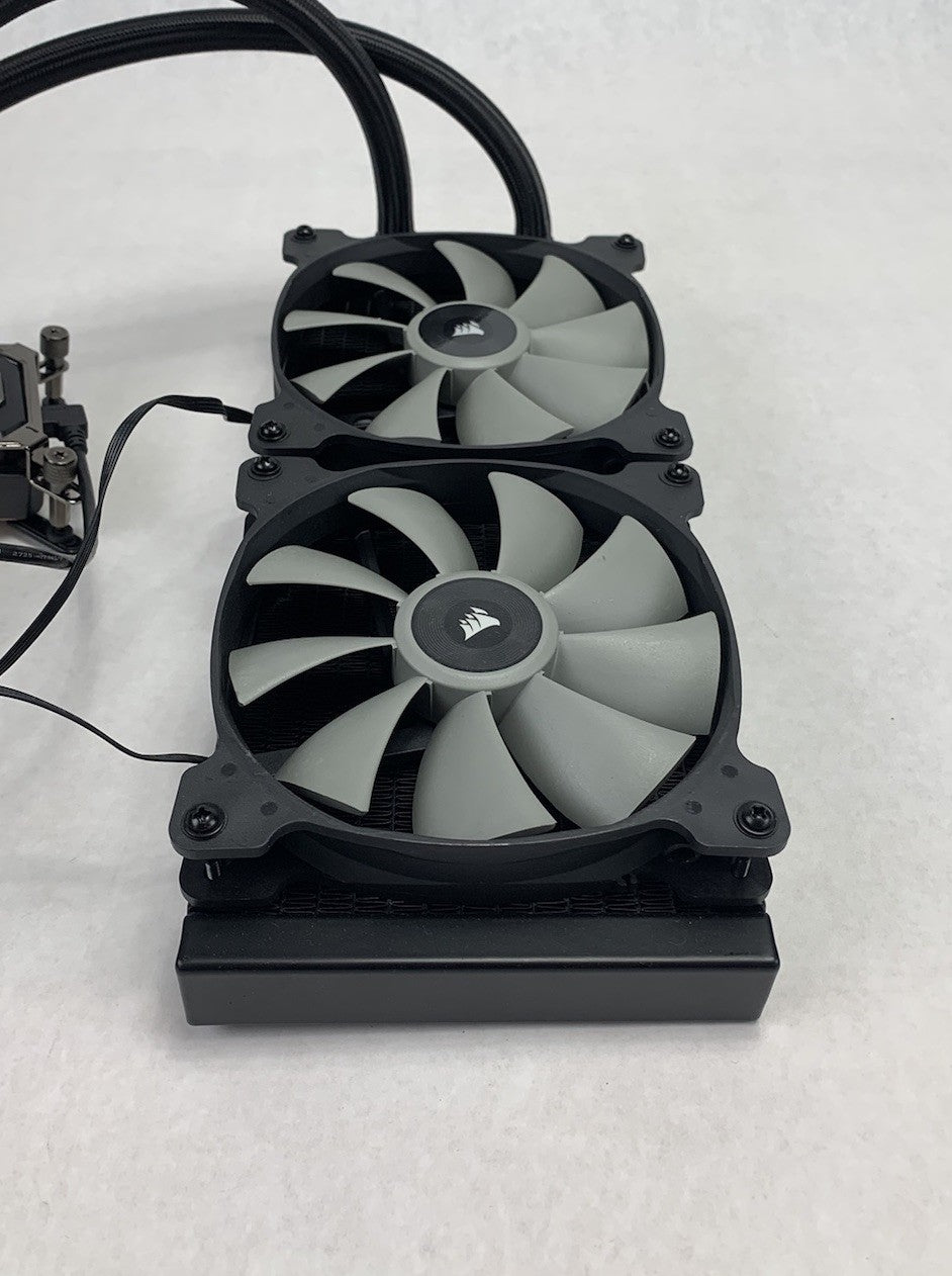 Corsair Hydro Series CW-9060026-WW Liquid Cooler Radiator w/ Fans