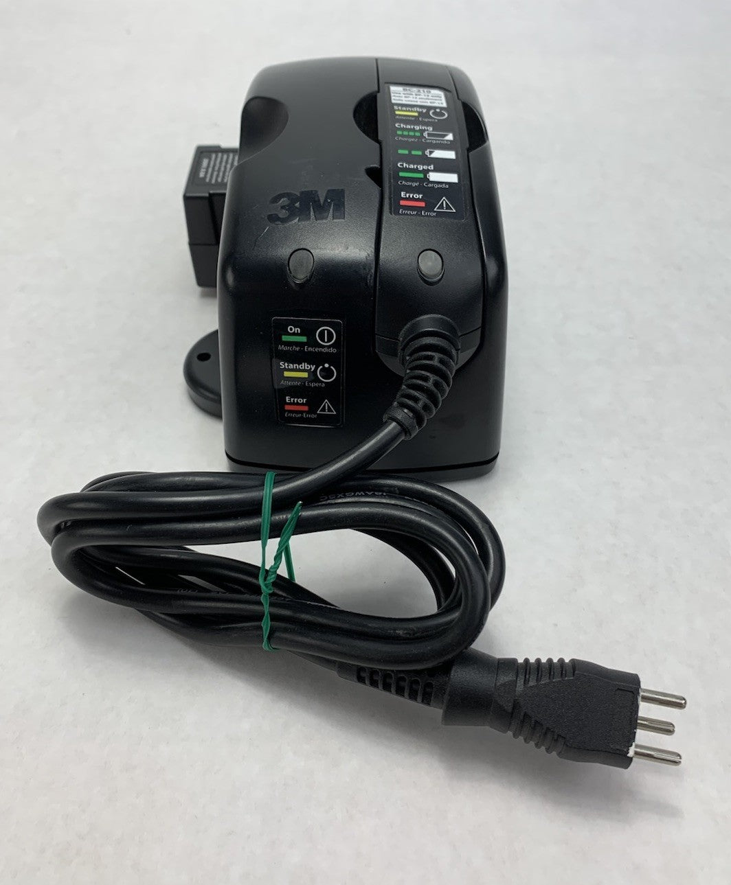 3M BC-100 Smart Battery Charger Power Base w/ BC-210A Smart Charger Adapter1