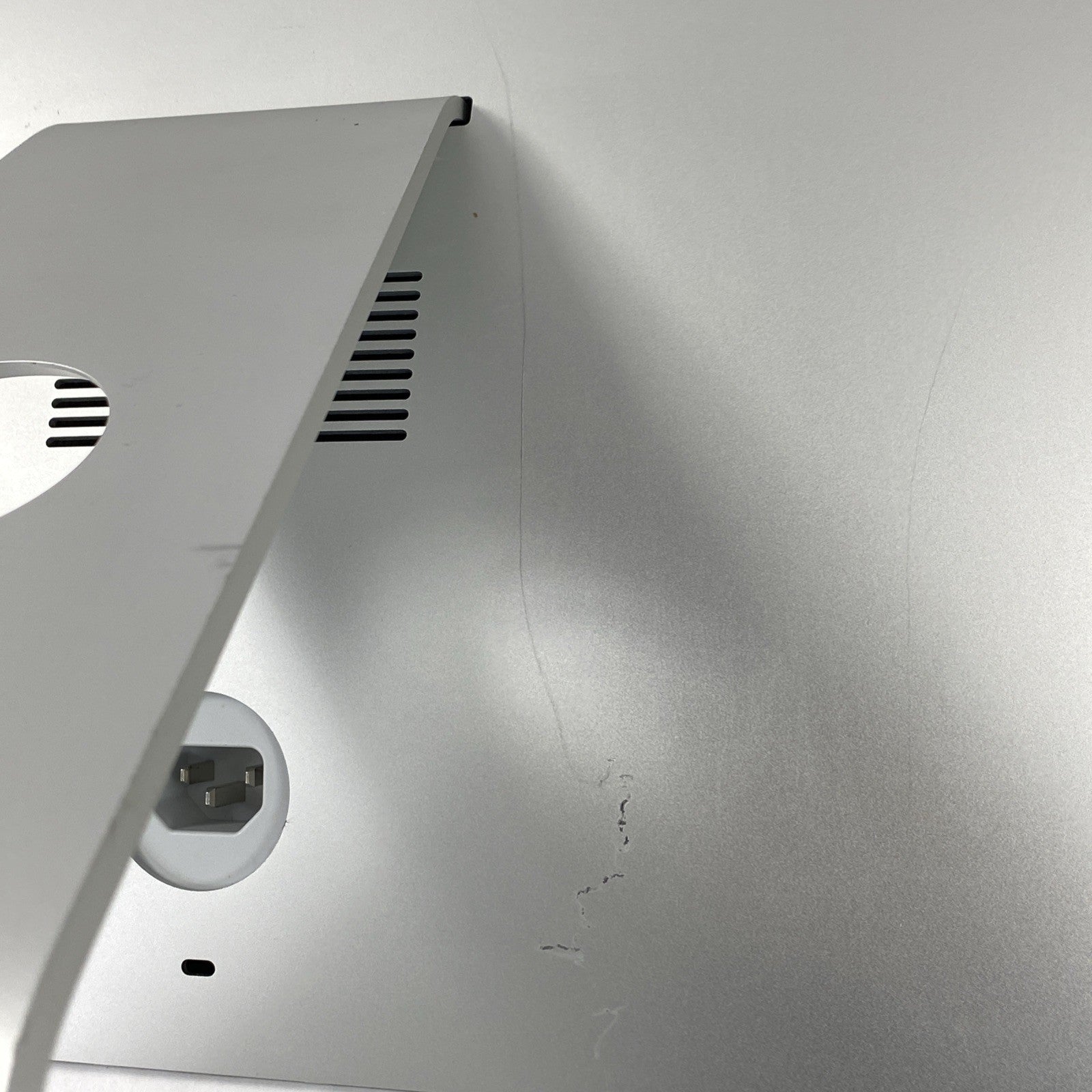 Apple A1418 iMac 21.5" 2014 1.4 GHz i5 8 GB RAM 500GB HDD macOS 11.7.1