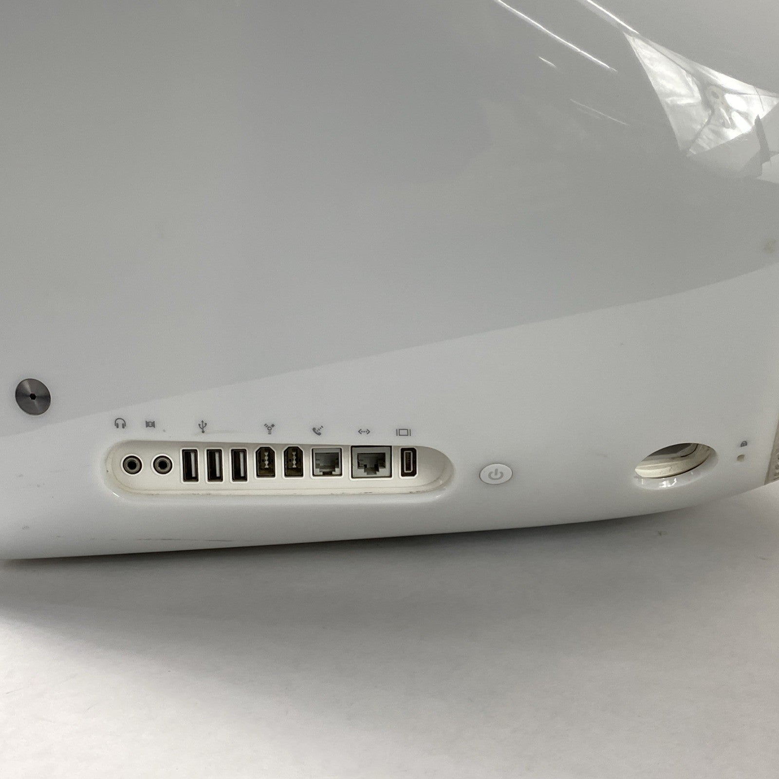 Apple A1002 eMac G4 2003 PowerPC 7445 G4 1.0GHz __GB RAM No HDD No OS