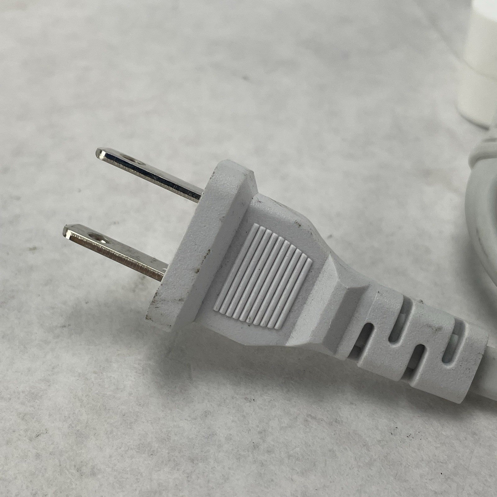 Genuine OEM Apple A1202 Charger 12V 1.8A 22W AC Adapter Lot of 32
