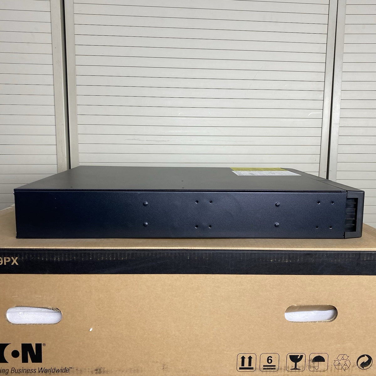 Eaton 9PXEB 9PX 72V Rack/Tower Extended Battery Module EBM 9PX Exp: 8/237