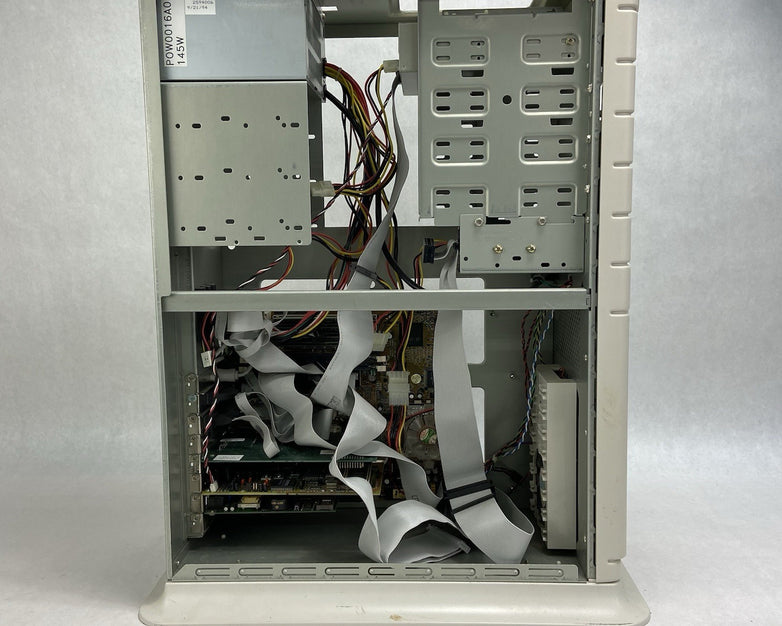 Gateway 2000 P5-60 MT Intel Pentium MMX 200MHz 64MB RAM No HDD No OS